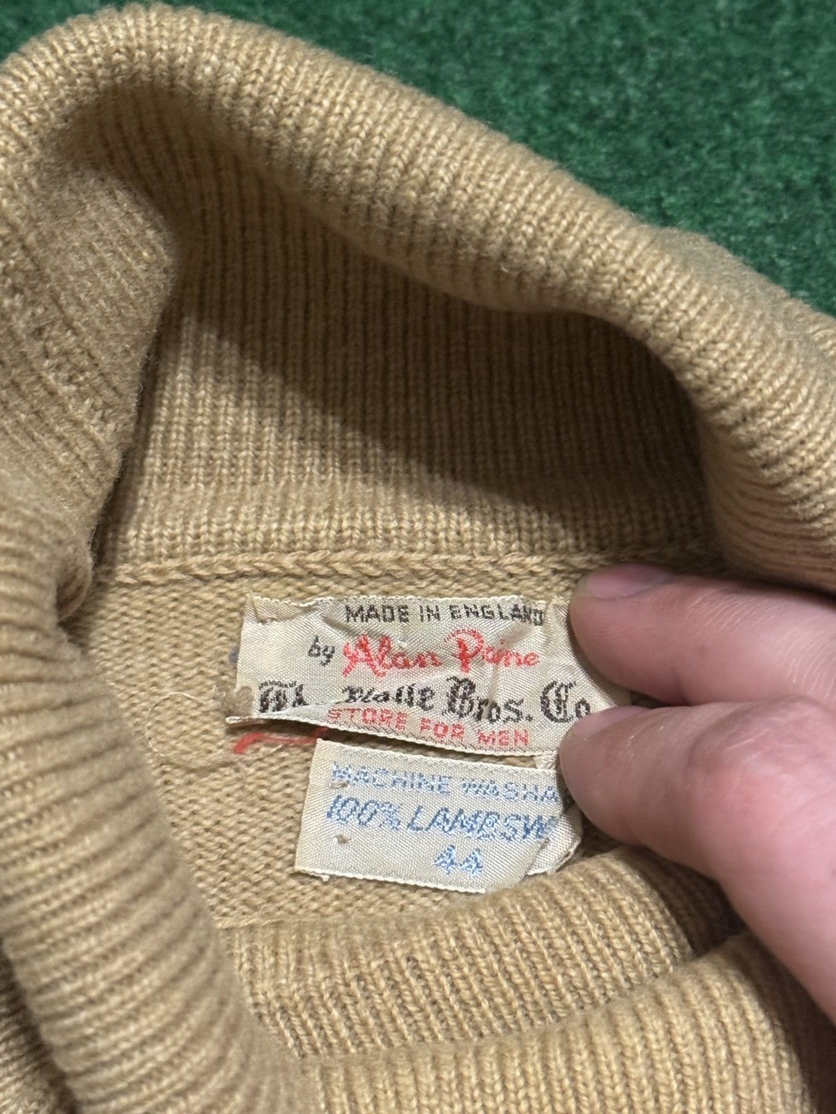 Vintage Halle Bros Co Lambswool Turtleneck XL 23x28 Sweater Size US XL / EU 56 / 4 - 2 Thumbnail