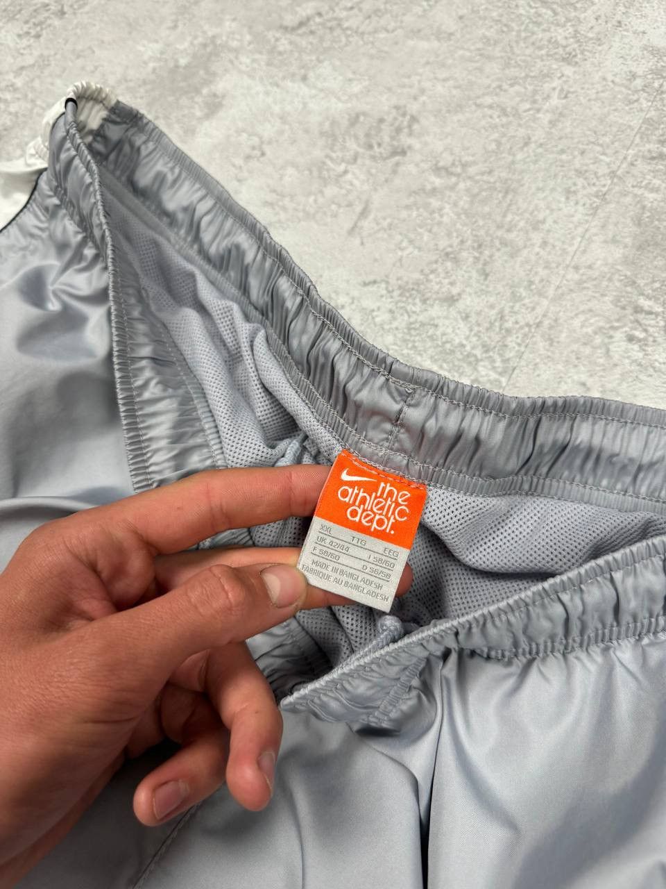 Nike Vintage Nike Y2K Gray Shorts Size XXL Size US 42 / EU 58 - 9 Thumbnail