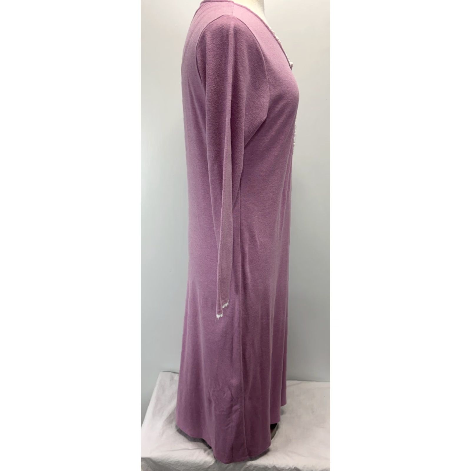Vintage VINTAGE Eileen West Nightgown Long Sleeve Medium Lilac Cotton Blend Lace Trim Womens Gown Pullover Nightgown Size M / US 6-8 / IT 42-44 - 4 Thumbnail