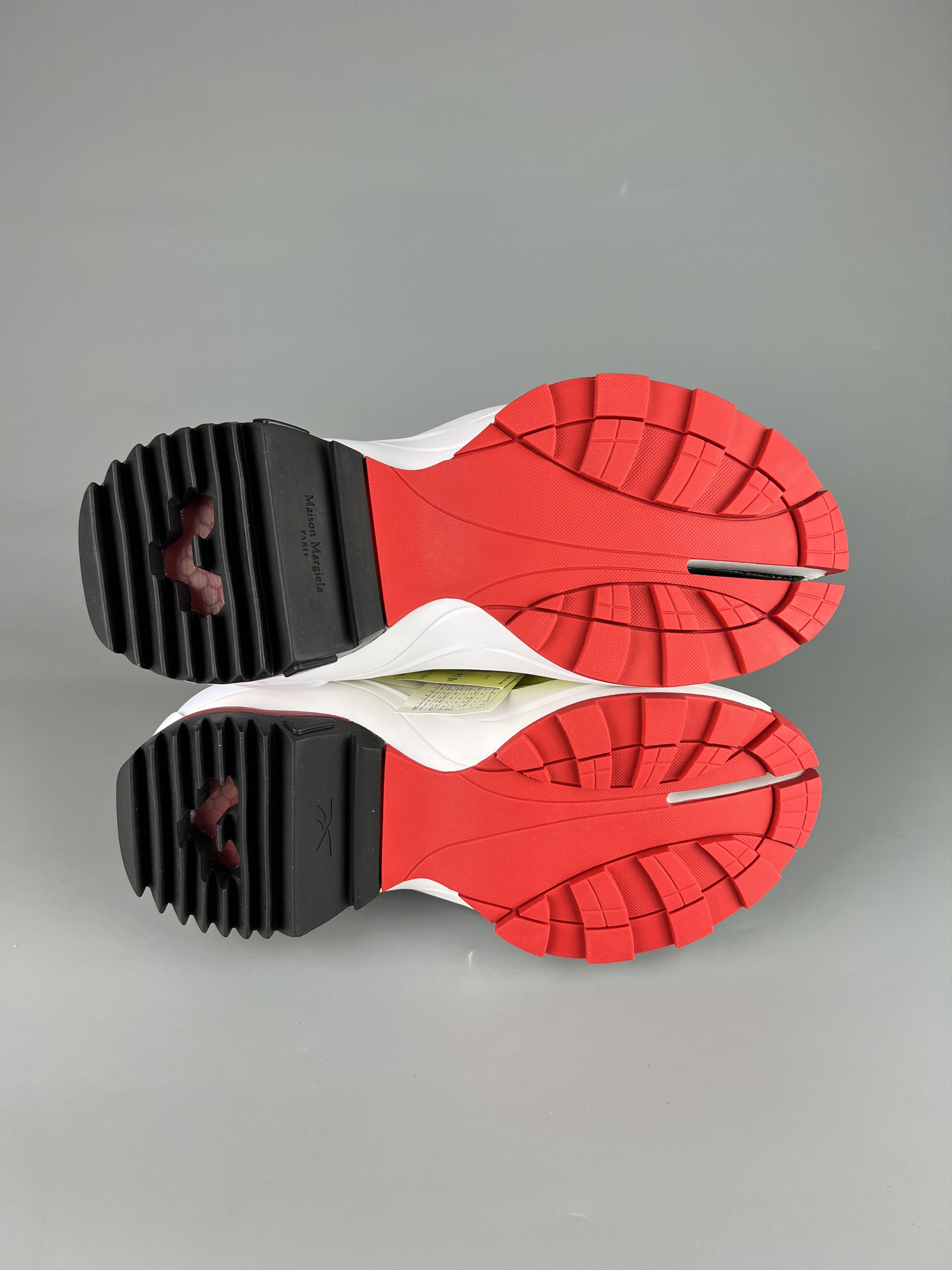 Maison Margiela × Reebok Maison Margiela X Reebok InstaPump Fury Tabi Size US7 Size US 7 / EU 40 - 7 Thumbnail
