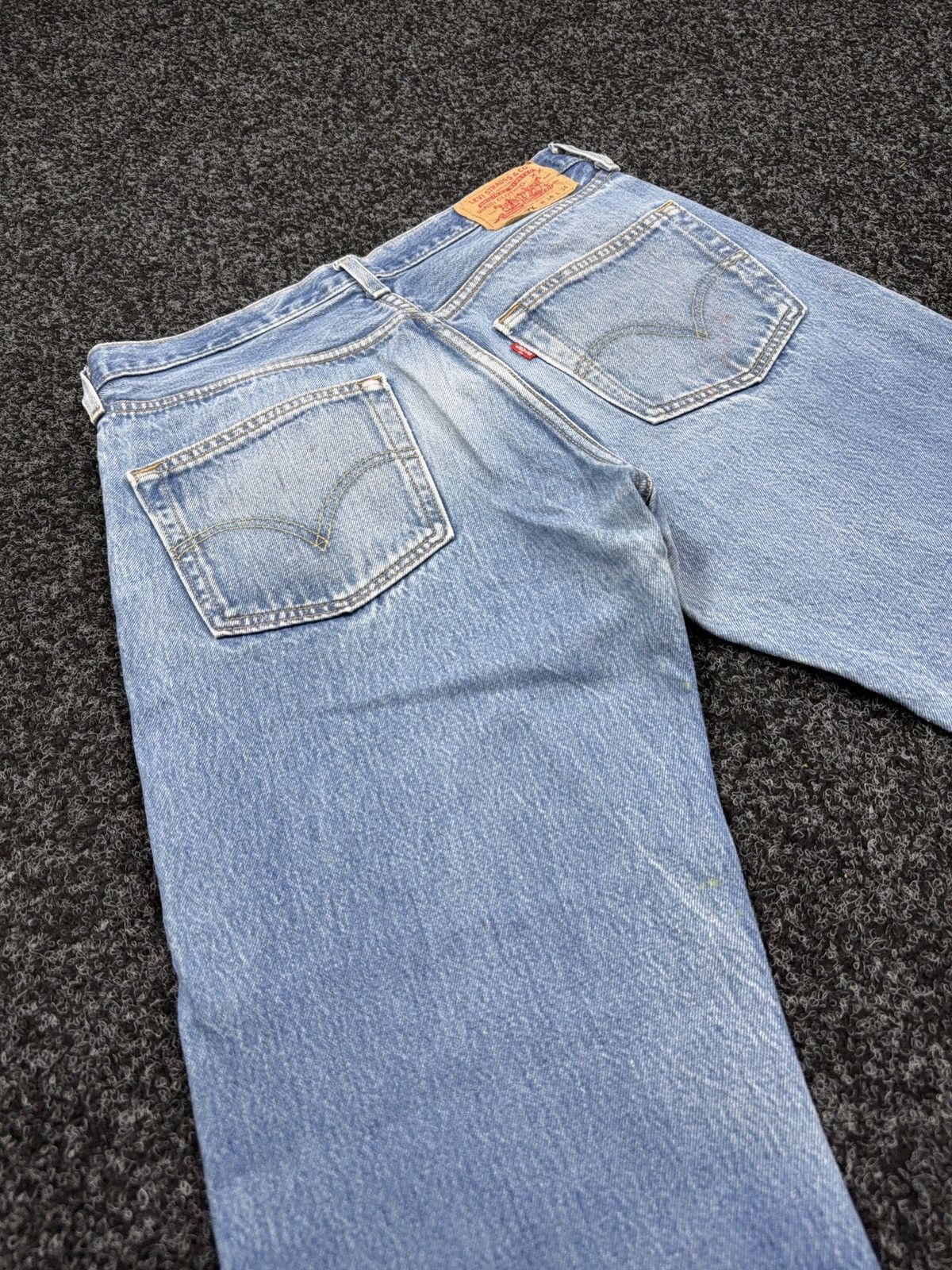 Levi's Vintage Clothing Vintage 90s Levi’s 501XX Distressed Western USA Faded Jeans Size US 32 / EU 48 - 17 Thumbnail