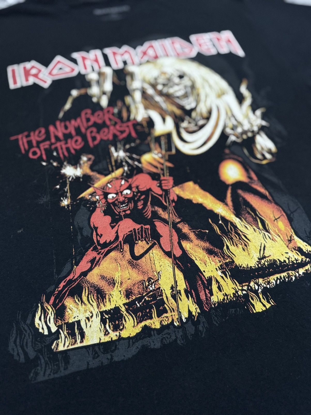 Band Tees 2022 IRON MAIDEN THE NUMBER OF THE BEAST CONCERST TOUR RETRO Size US L / EU 52-54 / 3 - 5 Thumbnail