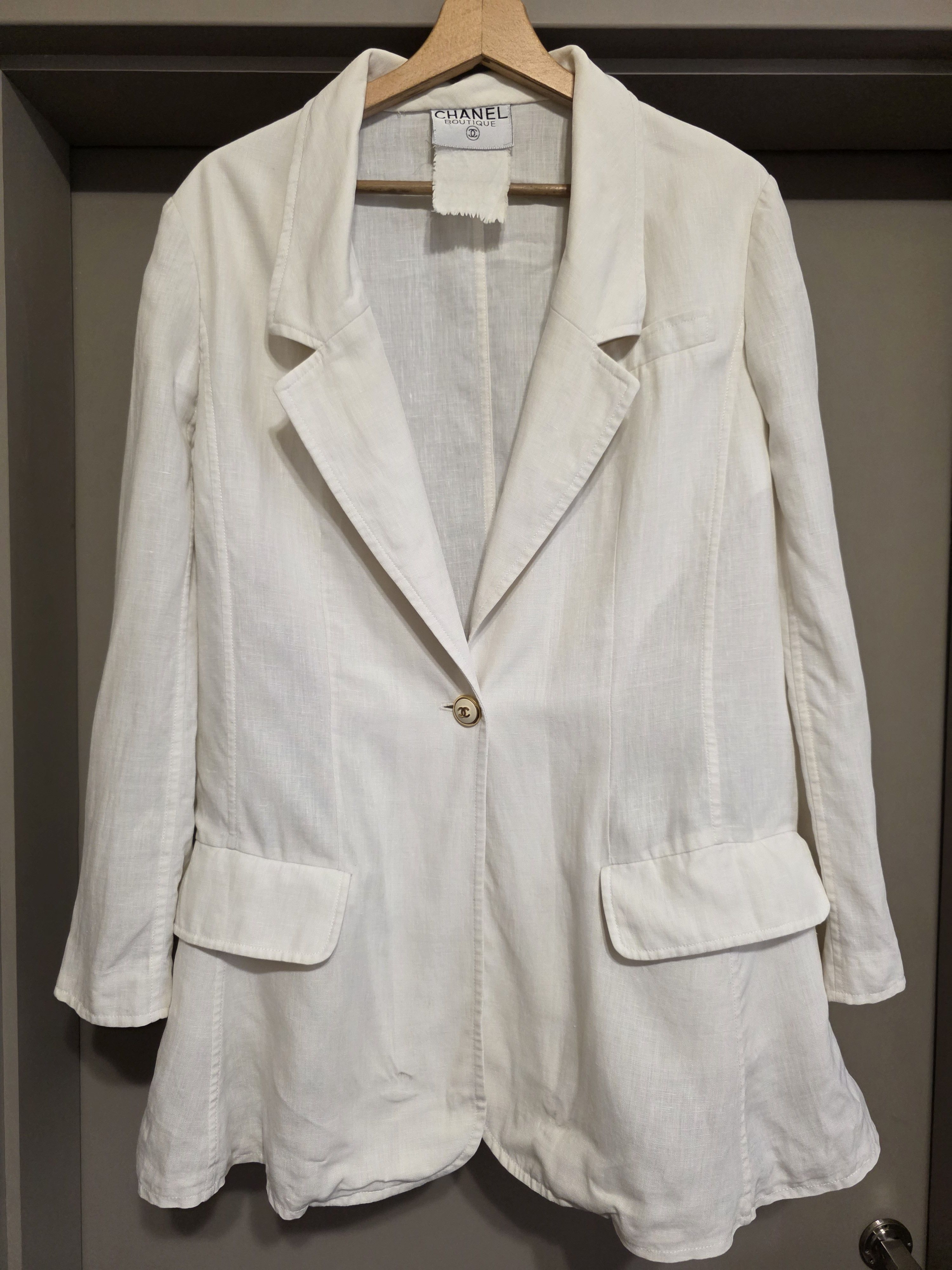 Chanel Vintage90s Chanel Boutique Linen Blazer with Gold CC Buttons Size L / US 10 / IT 46 - 1 Thumbnail