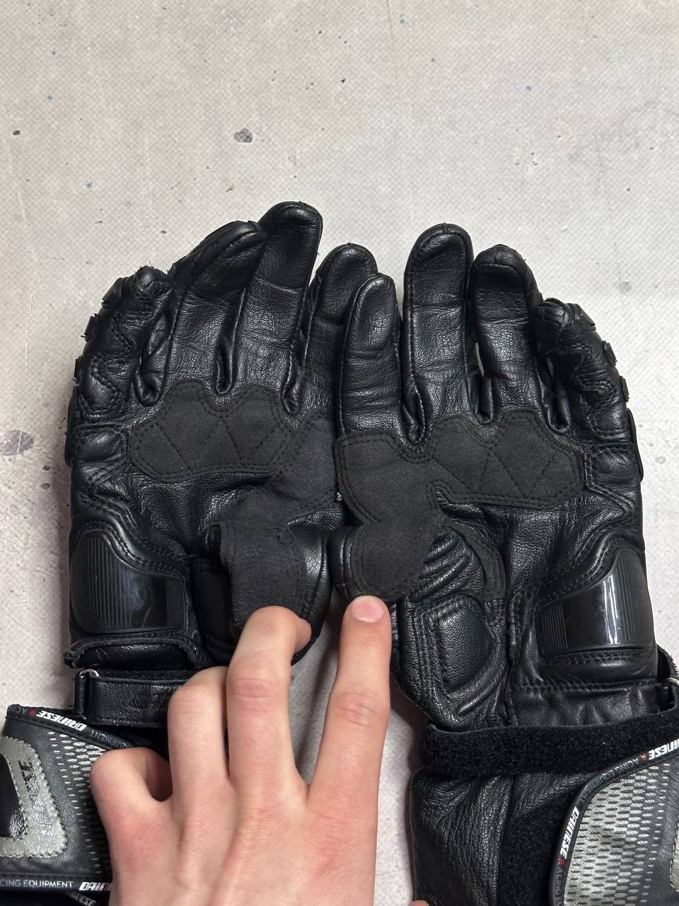Dainese Dainese Carbon Cover Motorcycle Gloves Leather Black Racing Size ONE SIZE - 6 Thumbnail