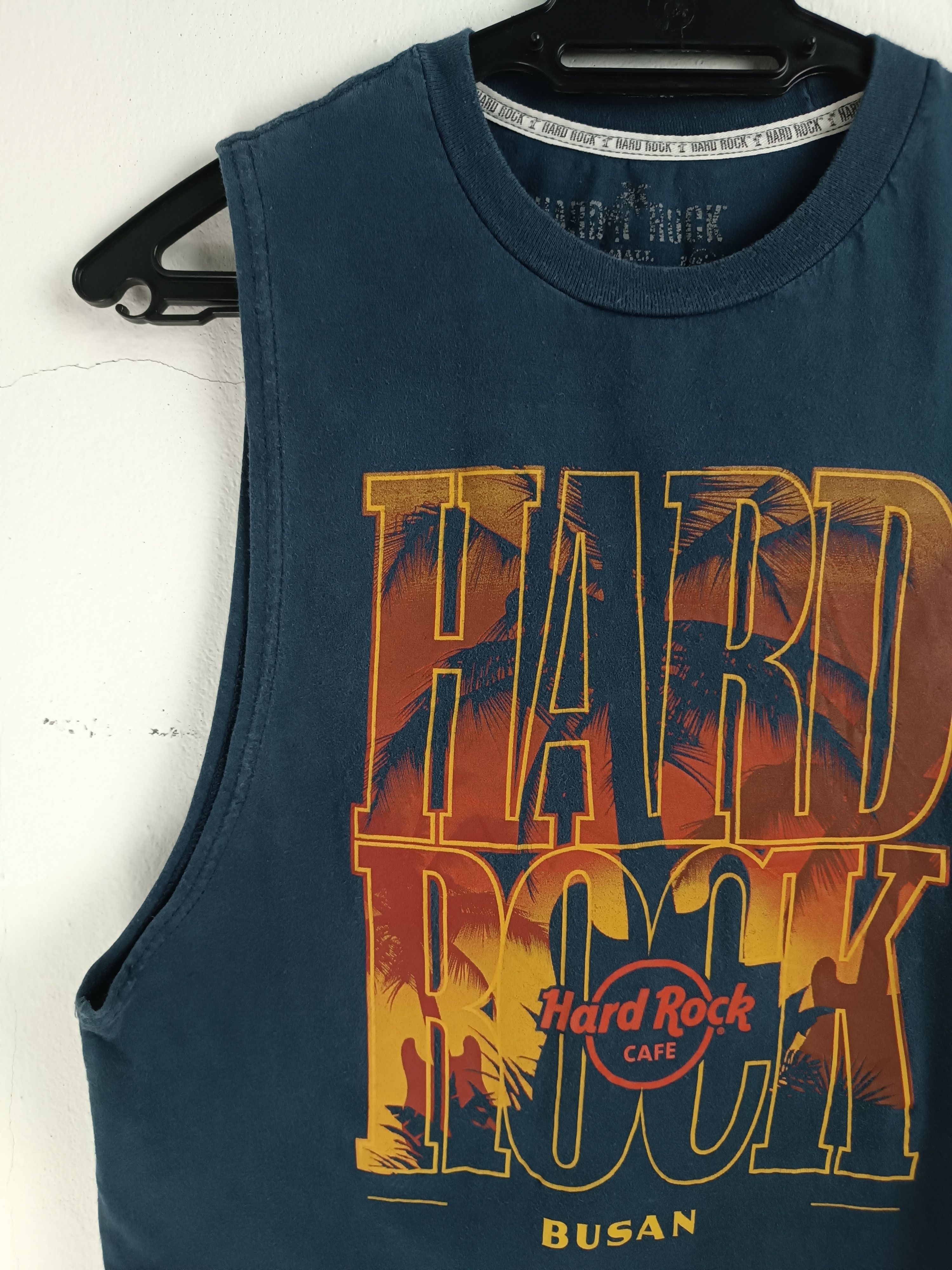 Hard Rock Cafe VINTAGE FADED HARD ROCK CAFE BUSAN TANK TOP Size US S / EU 44-46 / 1 - 5 Thumbnail