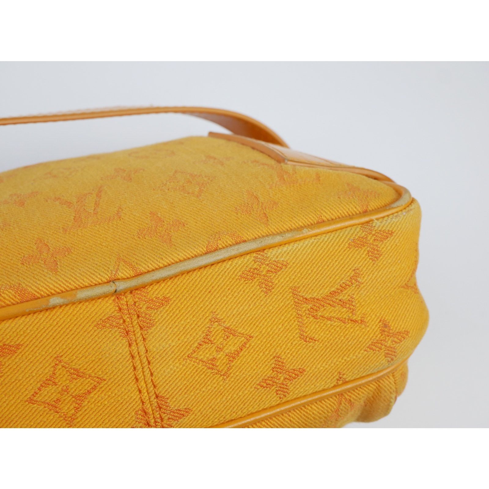 Louis Vuitton Louis Vuitton Monogram Outdoor Bum Bag Orange Size ONE SIZE - 10 Thumbnail