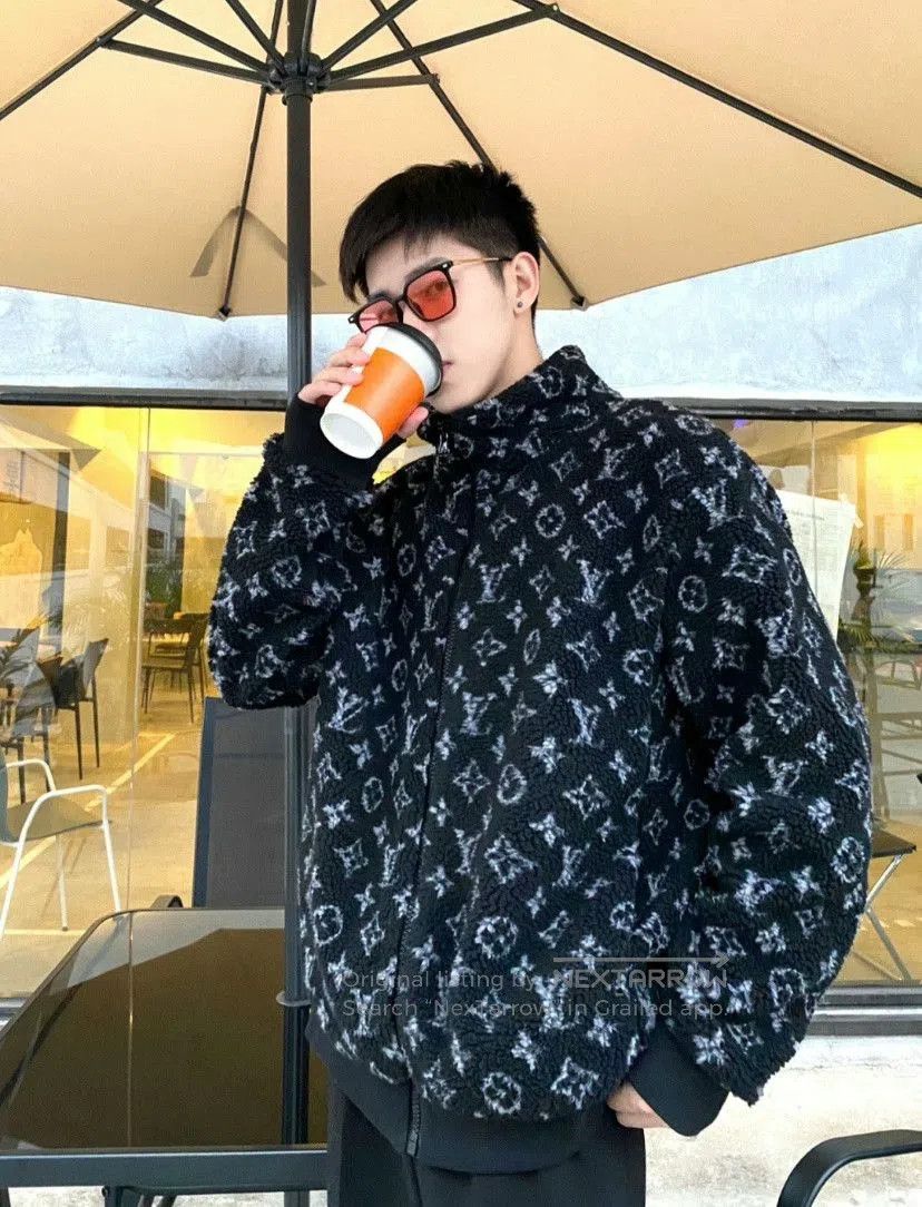 Louis Vuitton lv black patterned teddy jacket size xl. Size US XL / EU 56 / 4 - 2 Thumbnail