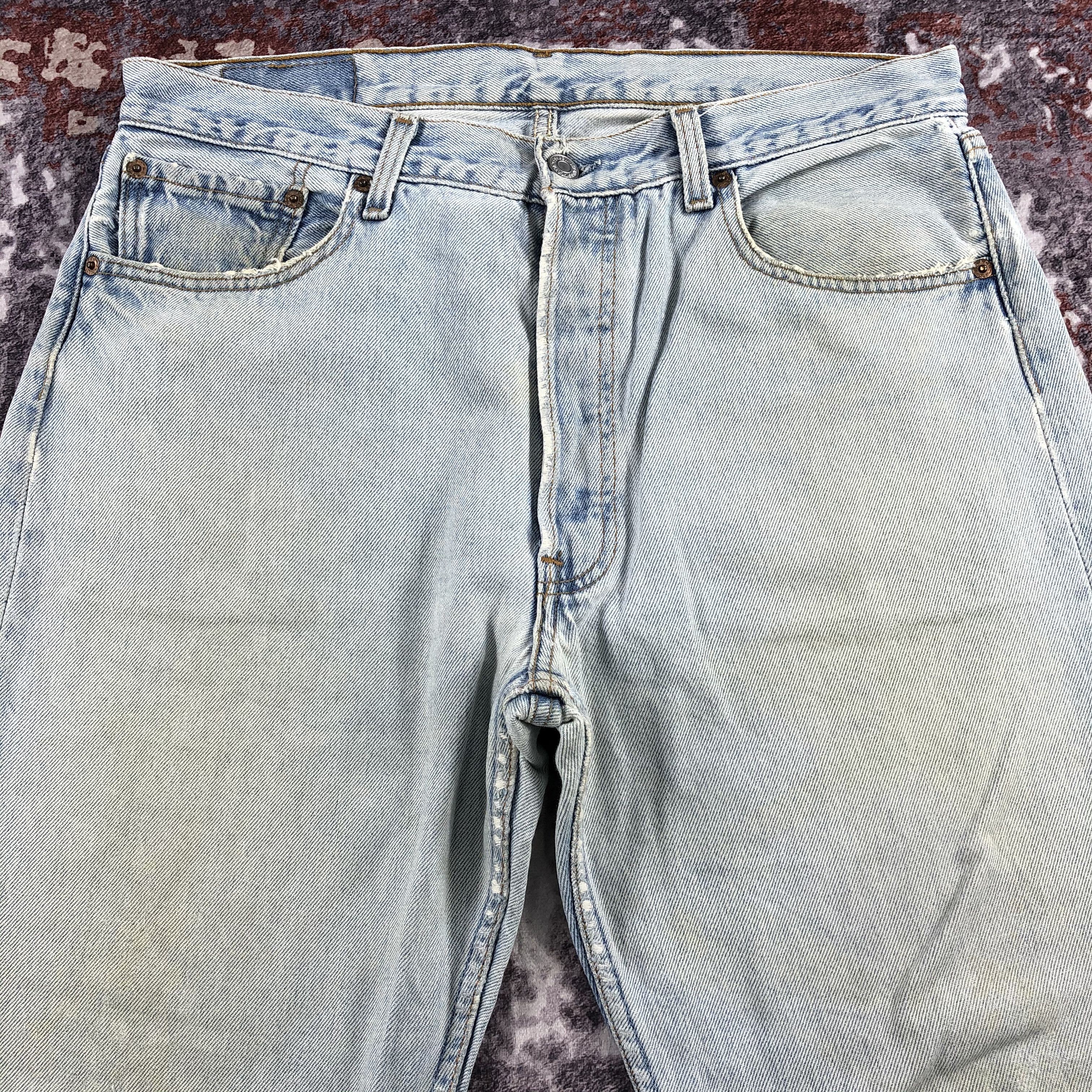 Levi's × Vintage Vintage 90s Light Wash Levis 501 Jeans-JM2148 Size US 33 - 3 Thumbnail
