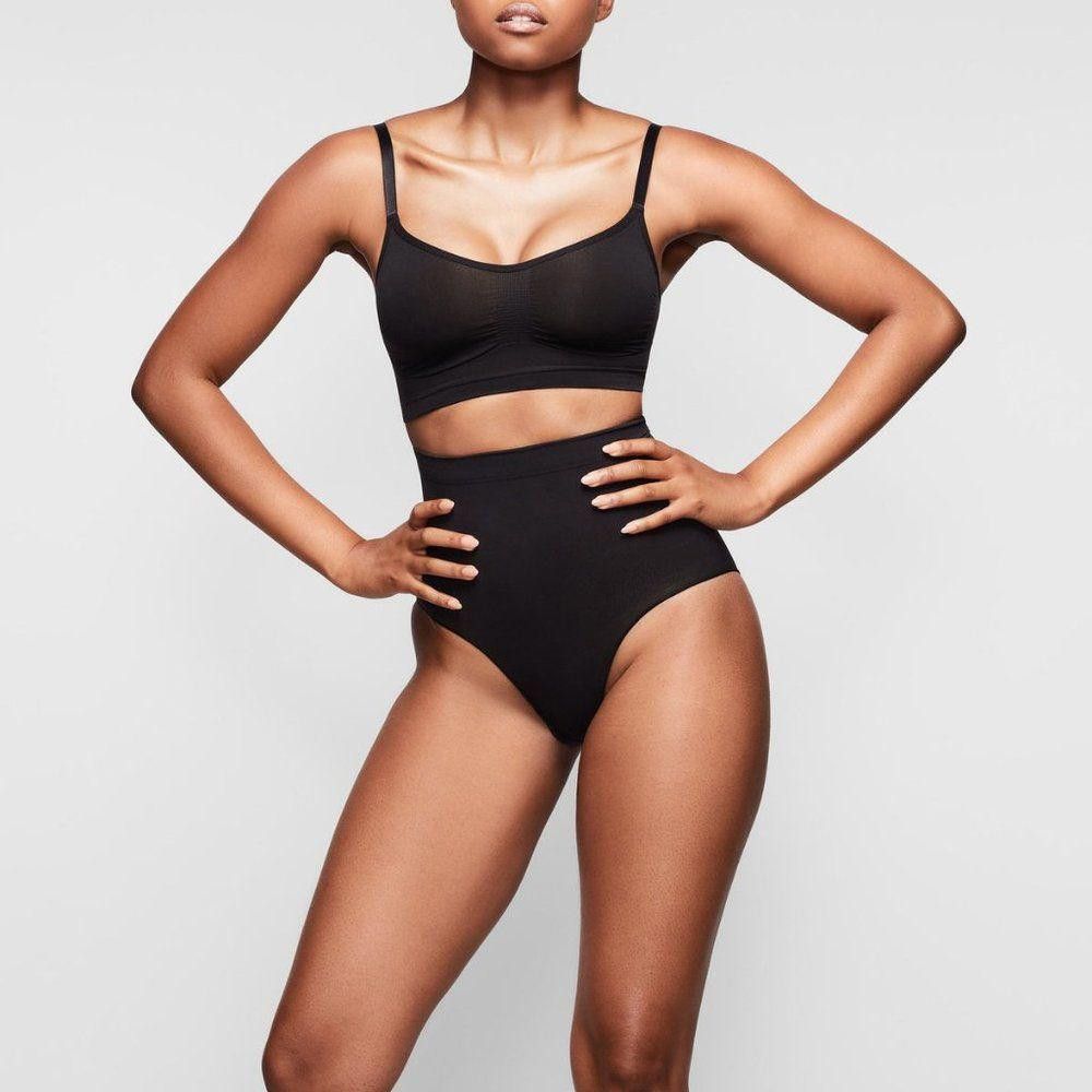 Designer CT1319 SKIMS SCULPTING MID WAIST BRIEF ONYX nwot s/m Size ONE SIZE - 2 Thumbnail