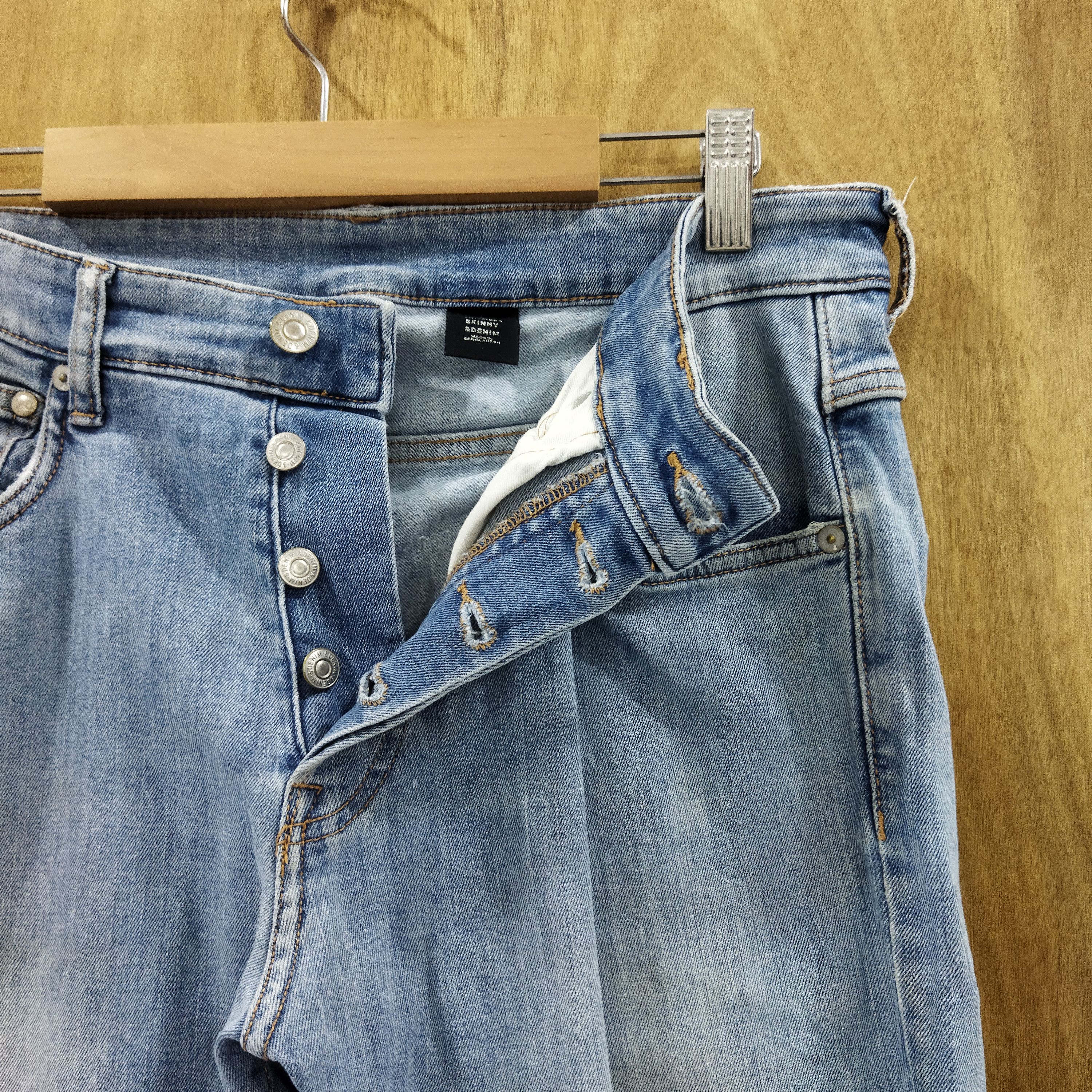 Japanese Brand SKINNY DENIM LIGHY BLUE JEANS PANTS Size US 32 / EU 48 - 6 Thumbnail