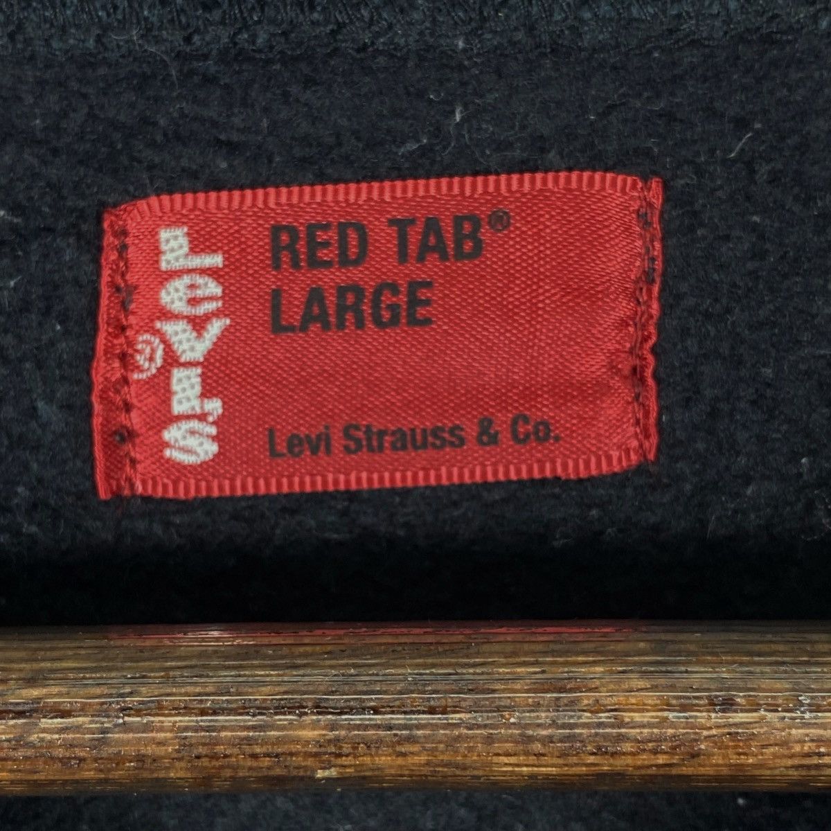 Levi's × Vintage Vintage Levi’s Crewneck Sweatshirt Black Pullover Jumper Size US L / EU 52-54 / 3 - 5 Thumbnail