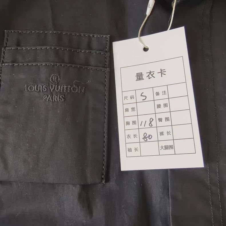 Louis Vuitton Louis Vuitton Listing Multi-Pocket Black Shirt Size US S / EU 44-46 / 1 - 7 Thumbnail