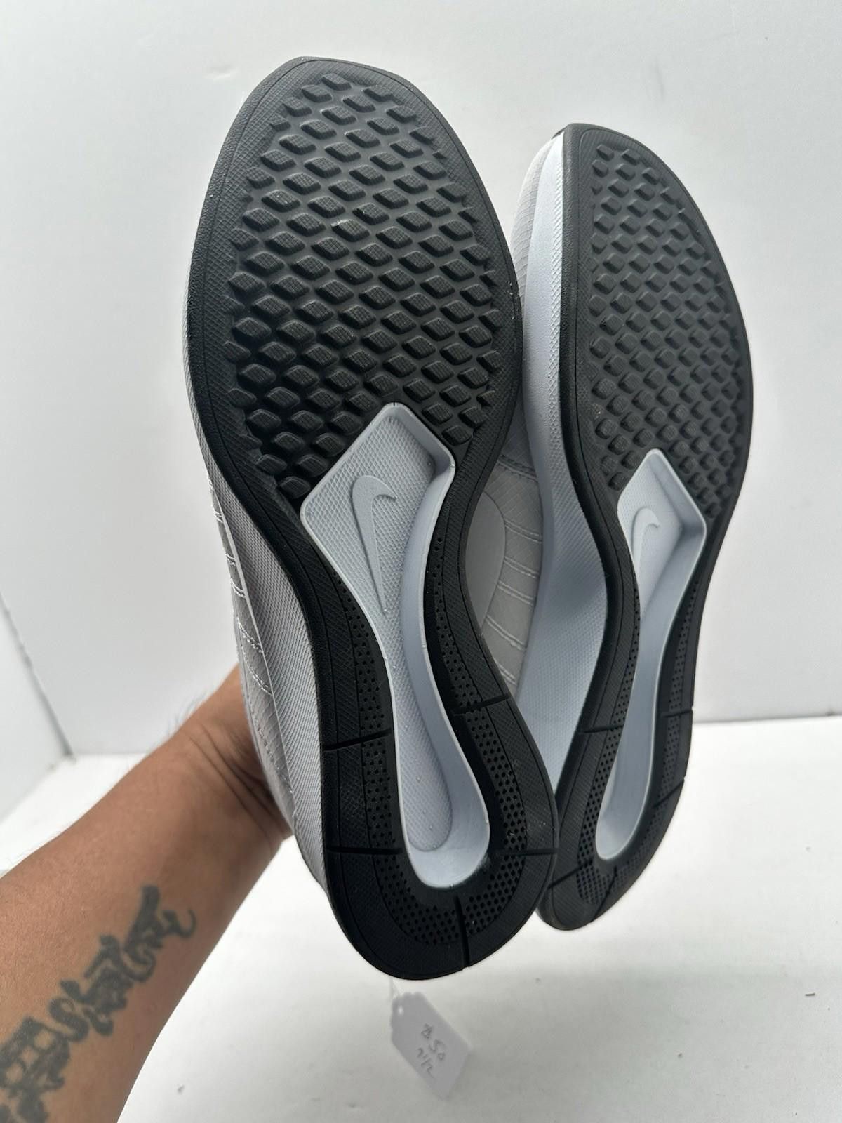 Nike Nike Men’s Dualtone Racer 918227-015 Size 9.5 Grey/Black Size US 9.5 / EU 42-43 - 8 Thumbnail