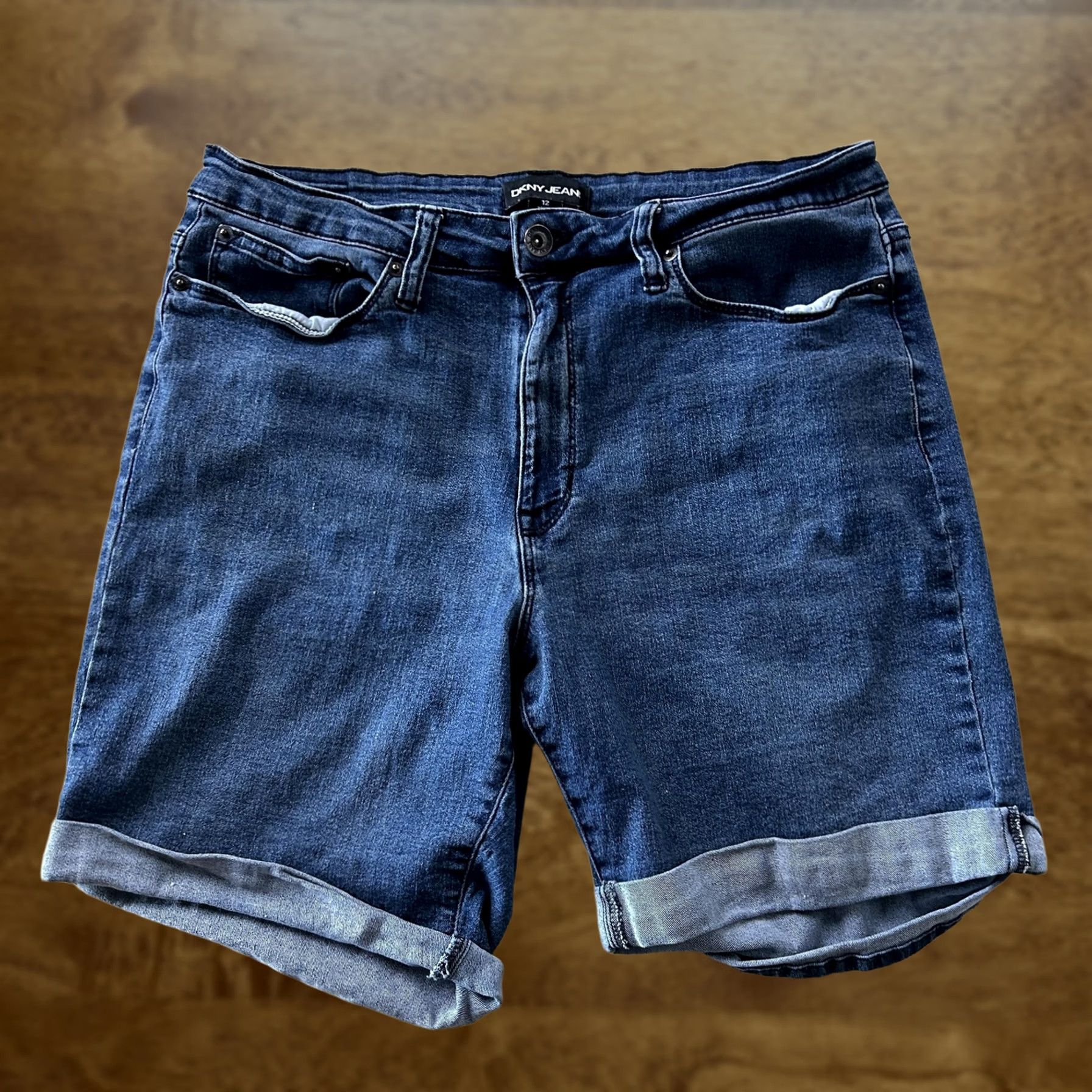 DKNY DKNY JEAN Shorts Bermuda Denim Blue 12 Womens 5-Pocket Stretch Cuffed Size 34" / US 12 / IT 48 - 1 Thumbnail