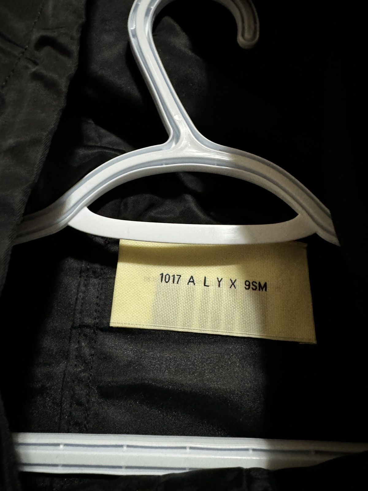 1017 ALYX 9SM 1017 ALYX 9SM Black Windbreaker Jacket Size US S / EU 44-46 / 1 - 4 Thumbnail