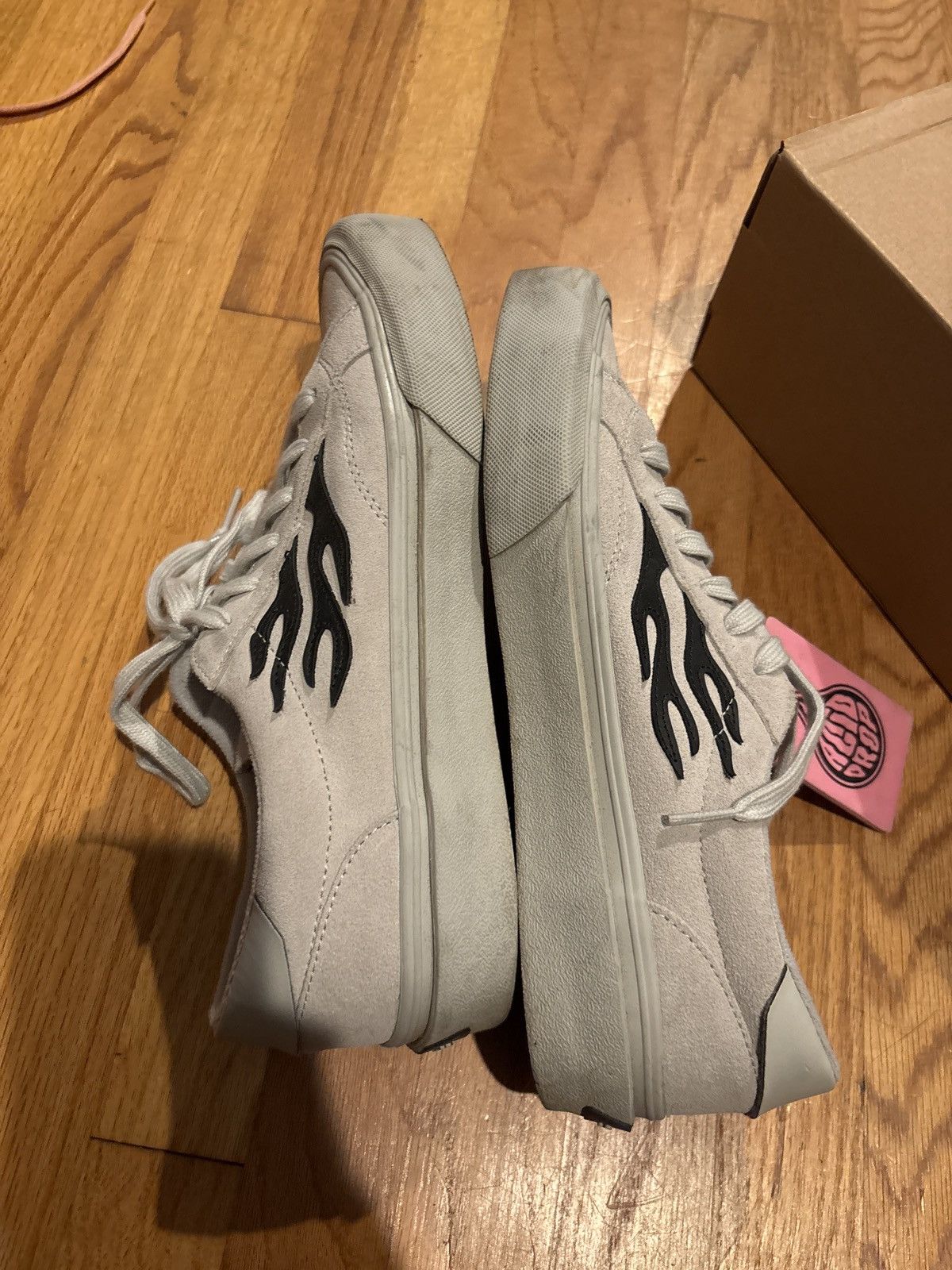 STRAYE Straye grey black flames size 9.5 Size US 9.5 / EU 42-43 - 2 Thumbnail