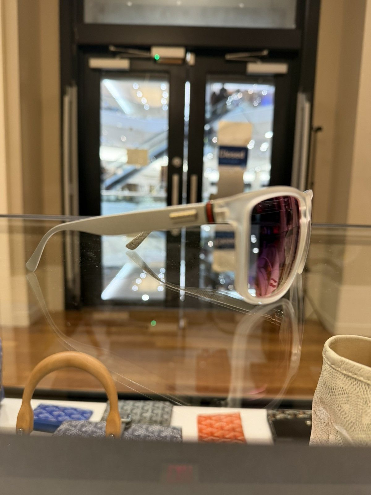 Gucci Gucci Transparent Sunglasses Size ONE SIZE - 5 Thumbnail