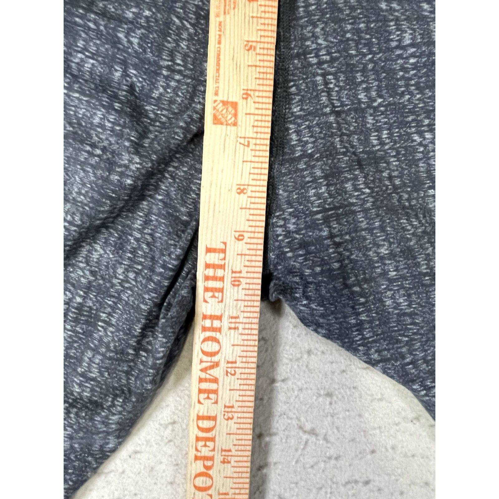 Lululemon Lululemon Leggings Cropped Women M Gray Ziggy Print Activewear Yoga Size M Size 32" / US 10 / IT 46 - 4 Thumbnail