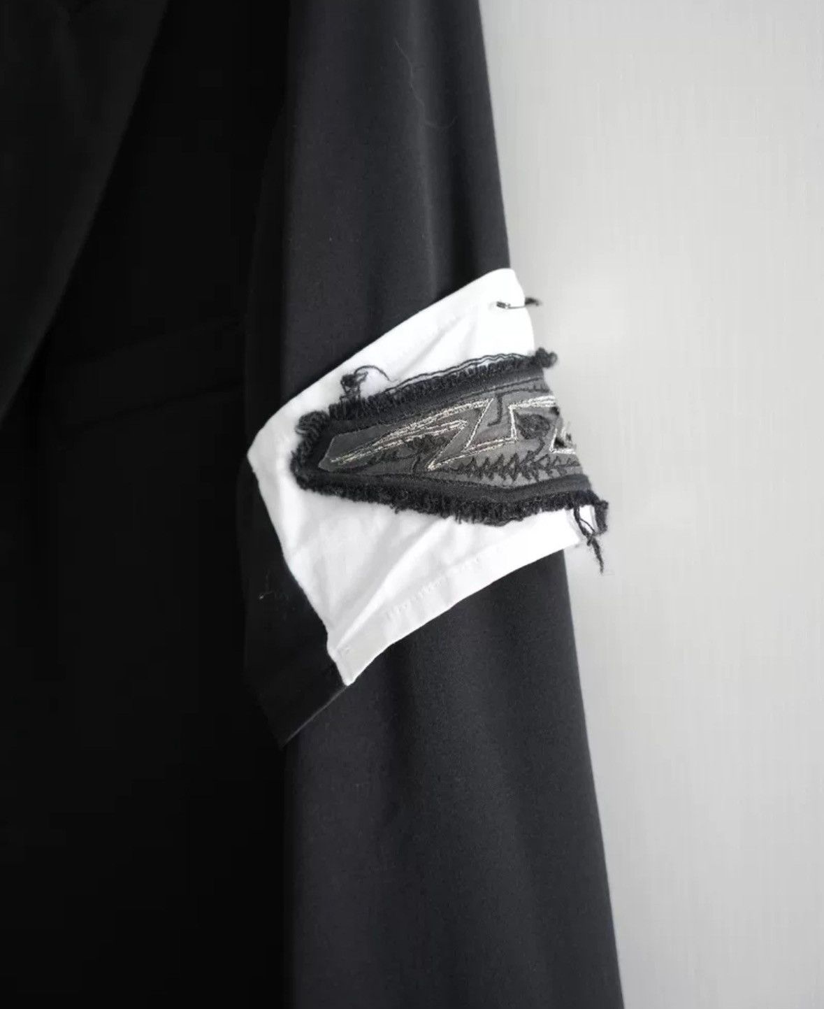Yohji Yamamoto Yohji Yamamoto 20aw White Armband Wool Suit 2412-Nextarrow Size US L / EU 52-54 / 3 - 4 Thumbnail