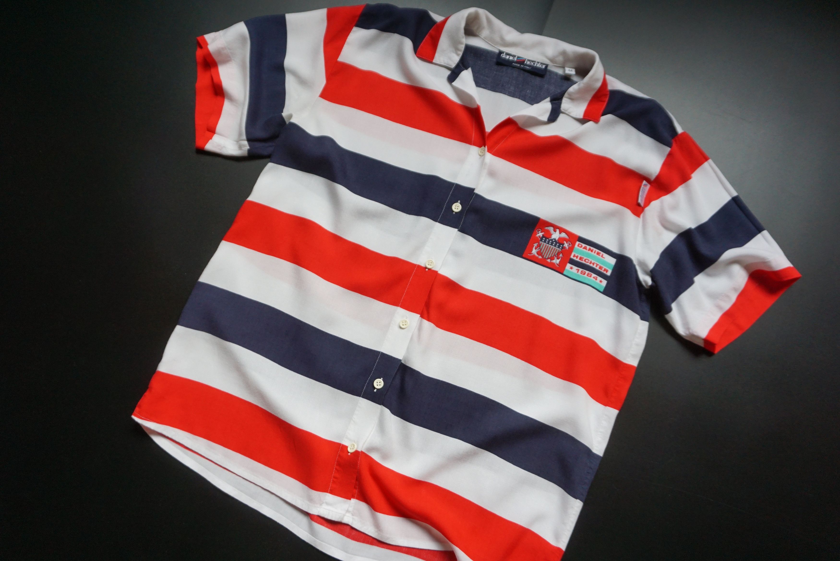 Daniel Hechter Men true vintage funky striped short sleeved shirt 80s 90s Size US S / EU 44-46 / 1 - 13 Thumbnail