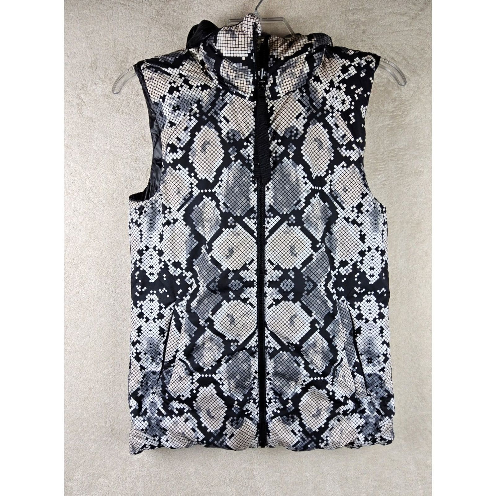 Lululemon Lululemon Reversible Down Puffer Vest Women Size 6 Multicolor Nylon Puffer Jacket Vest Womens 6 Size M / US 6-8 / IT 42-44 - 4 Thumbnail