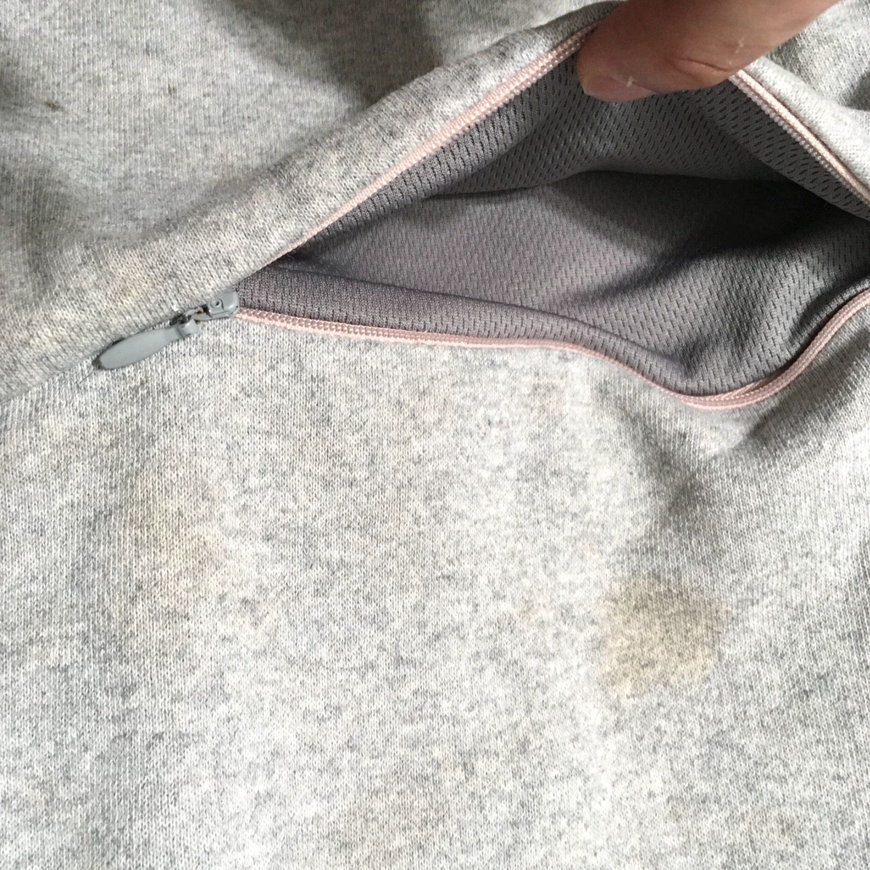 Vintage US Army Hooded Hoodie Mens Medium Army Gray Stained Drawstring Pockets Zipper Fleece Hooded RF11 Size US M / EU 48-50 / 2 - 7 Thumbnail