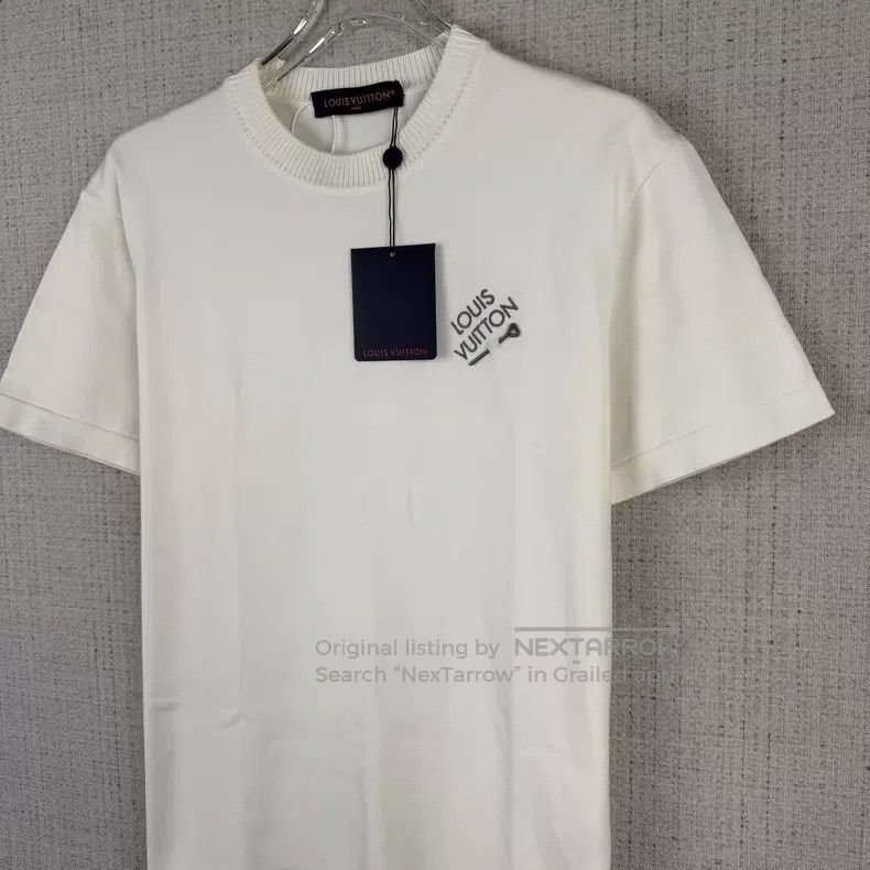 Louis Vuitton Louis Vuitton Solid Pin Logo Embroidery Crew Neck Knit Sho Size US S / EU 44-46 / 1 - 2 Thumbnail