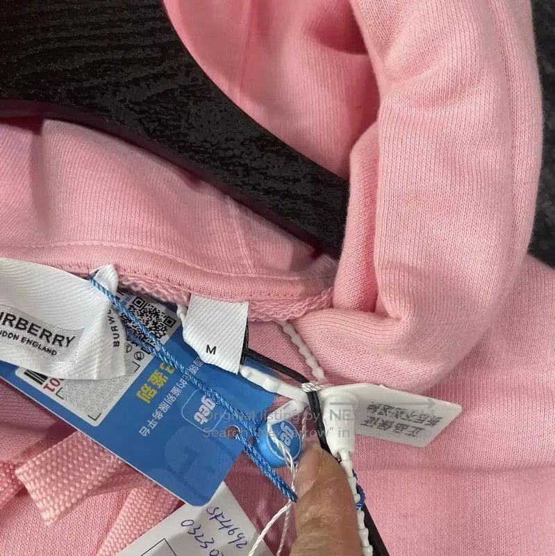 Burberry Burberry Pink Animal Hoodie for Women. Size M / US 6-8 / IT 42-44 - 7 Thumbnail