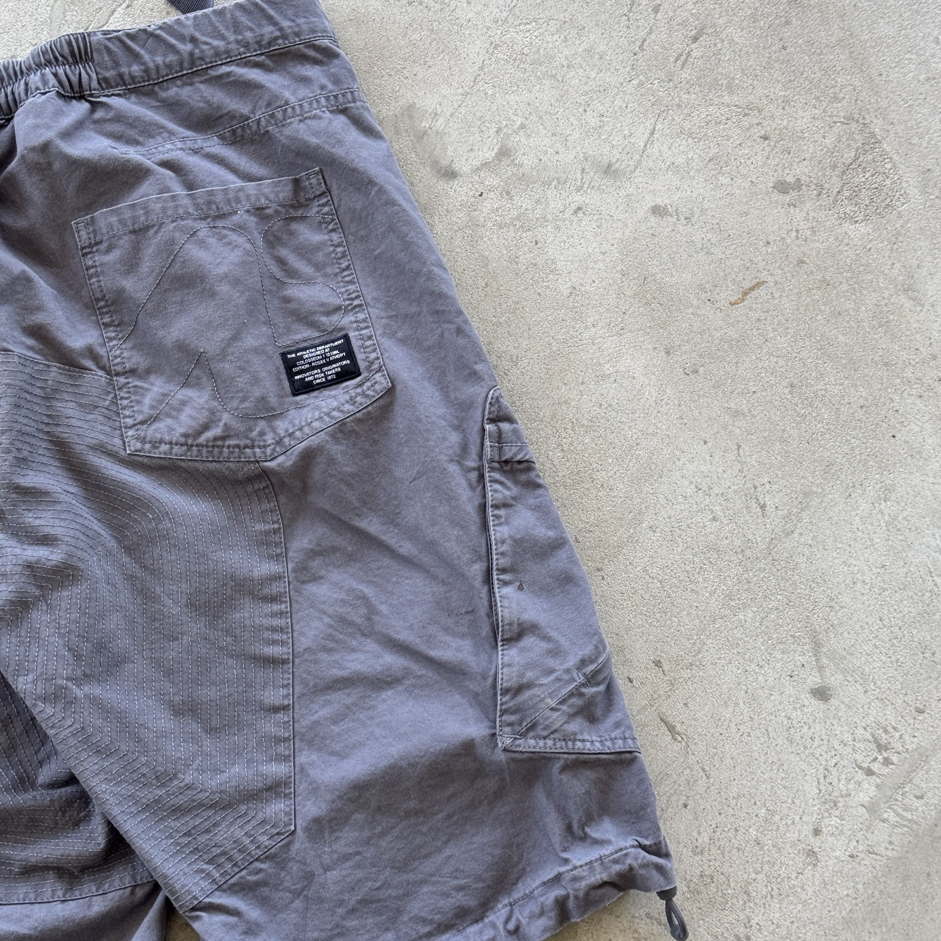 Nike Nike Sportswear Gorpcore Tactical Cargo Shorts Grey M Size US 32 / EU 48 - 6 Thumbnail