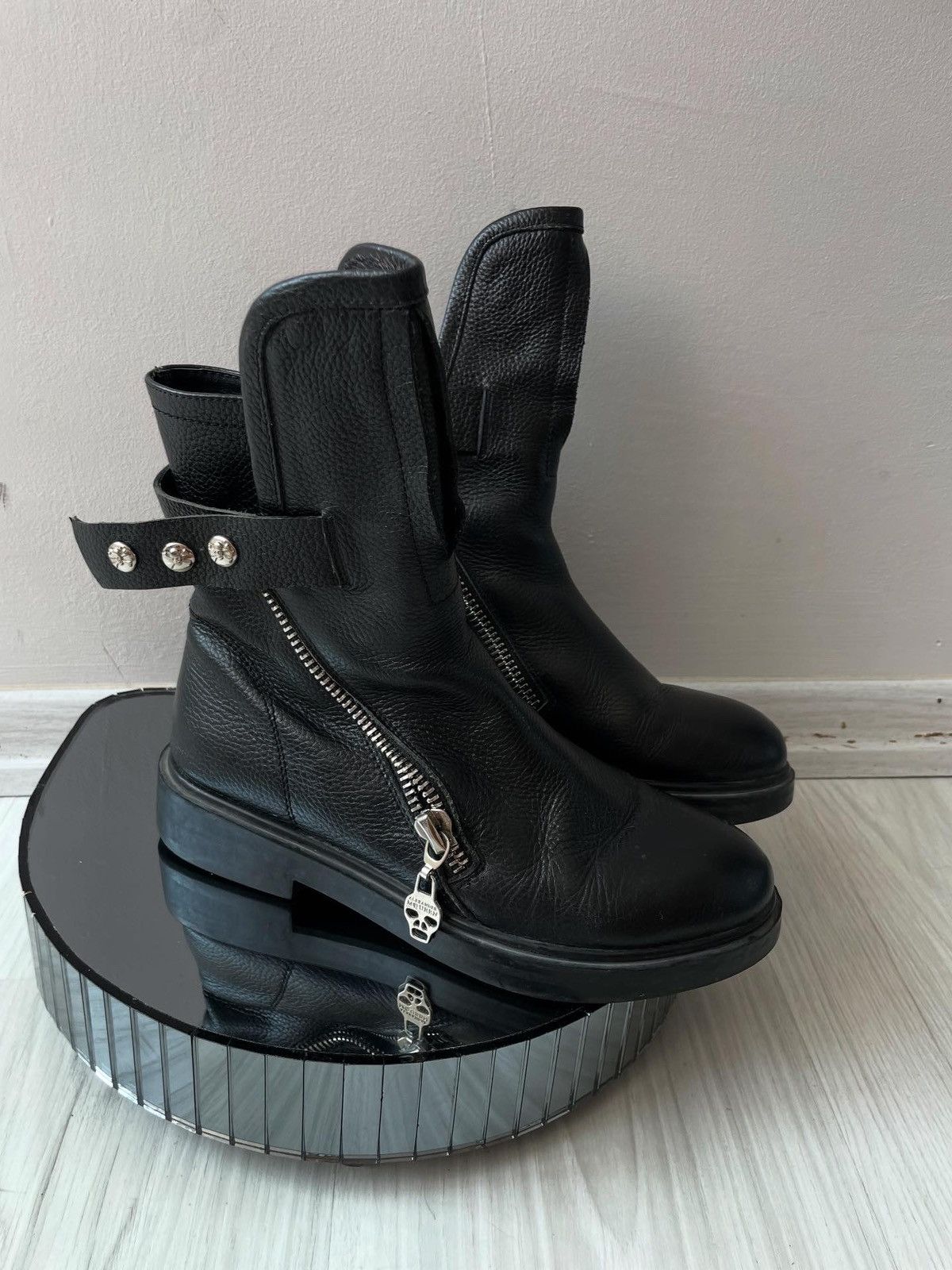 Alexander McQueen Alexander McQueen boots Size US 7.5 / IT 37.5 - 4 Thumbnail