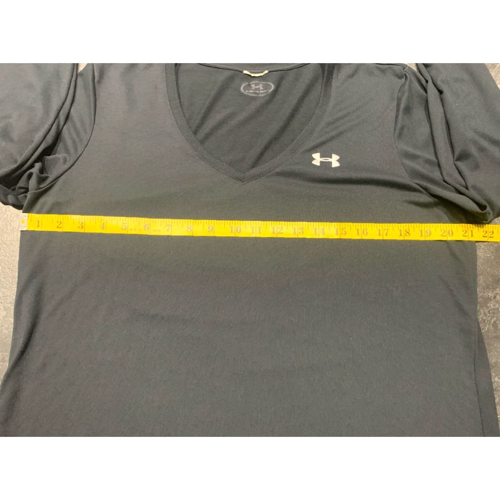 Under Armour Under Armour Womens Long Sleeve Pullover T-Shirt Black XL Compression Fit Size XL / US 12-14 / IT 48-50 - 3 Thumbnail