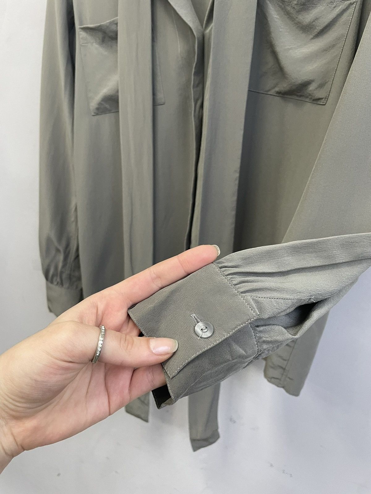Golden Goose Golden Goose green silk tie-neck shirt minimalist Italy Size M / US 6-8 / IT 42-44 - 4 Thumbnail