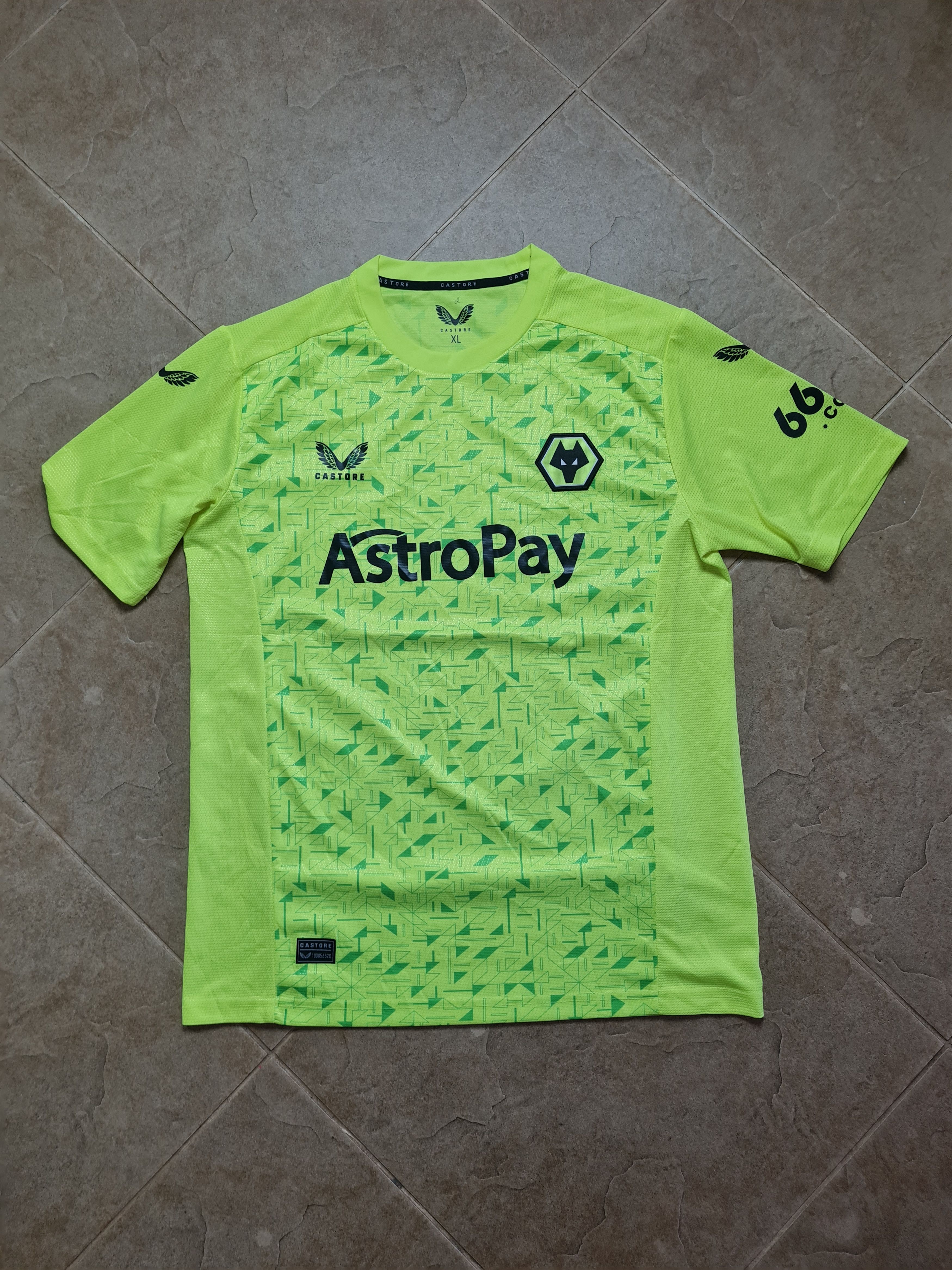 Castore WOLVERHAMPTON WANDERERS CASTORE SHIRT 23-24 SEASON AWAY Size US L / EU 52-54 / 3 - 6 Thumbnail
