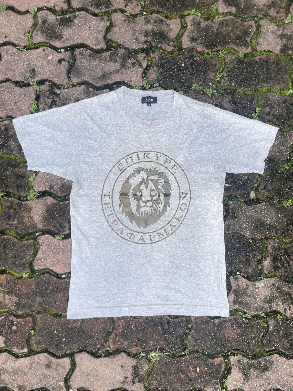 A.P.C. A.P.C. Rue De Fleurus Paris Gold Lion Size US S / EU 44-46 / 1 - 1 Thumbnail