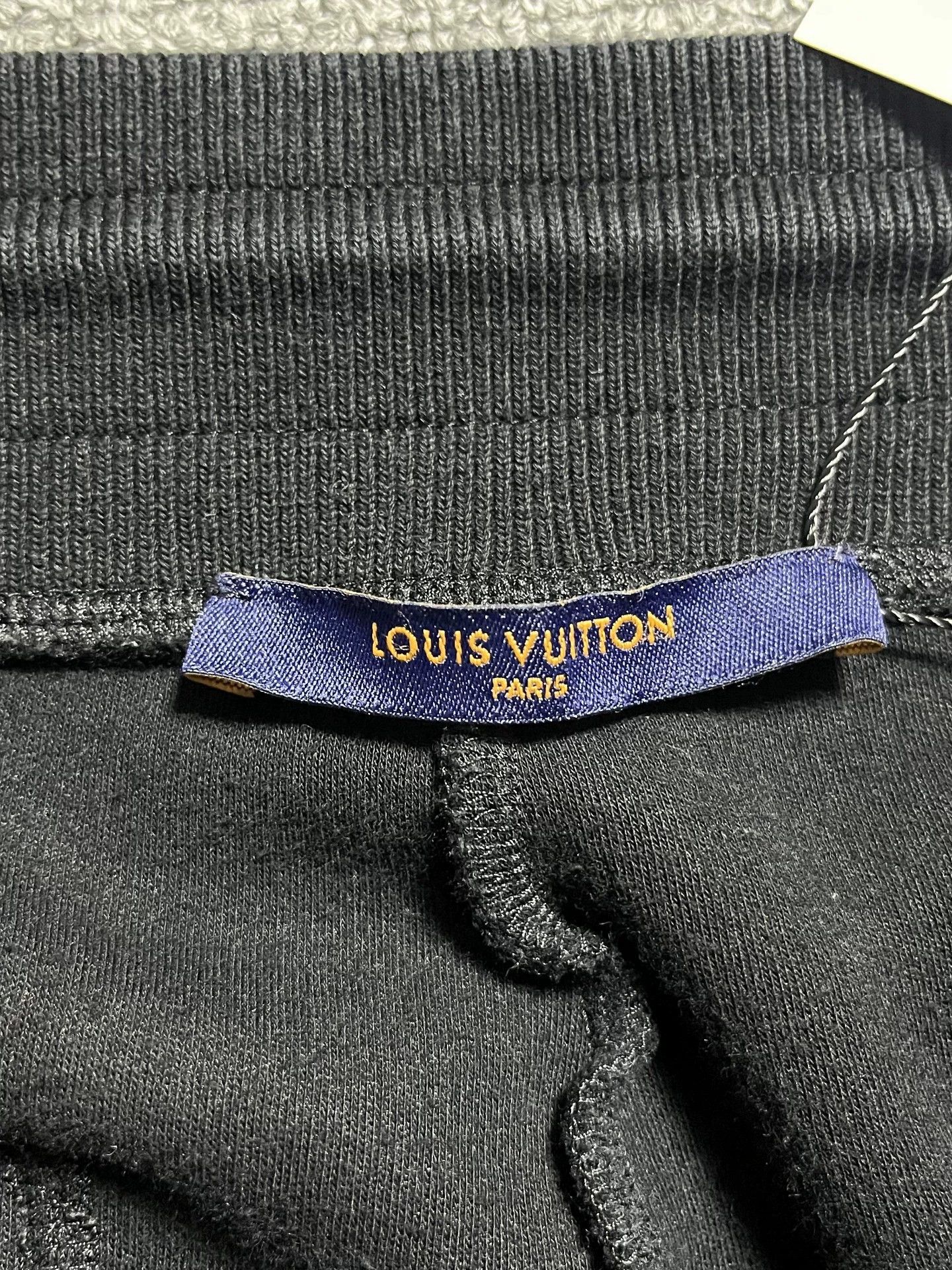 Louis Vuitton LV black men's sweatpants side LV metal logo M Size US 32 / EU 48 - 6 Thumbnail