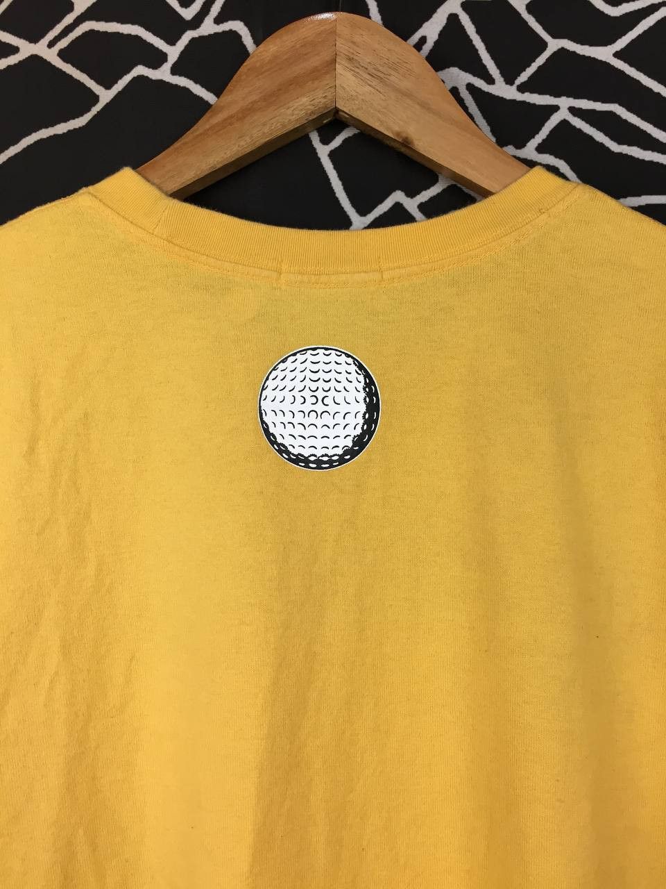 Uniqlo Uniqlo X Roy Lichtenstein Golf Ball Pop Art Tee Size L Size US L / EU 52-54 / 3 - 7 Thumbnail