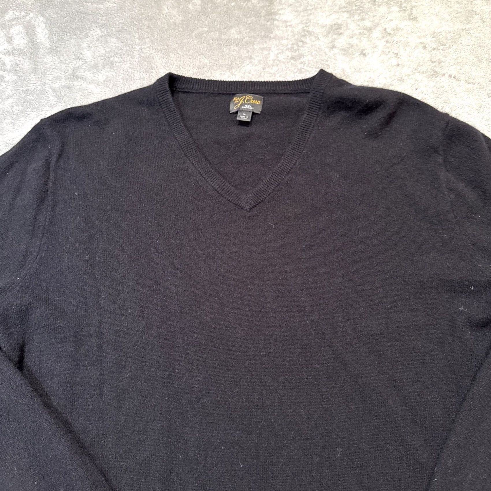 J.Crew J.CREW Mens Large Black Cashmere Knit V-Neck Pullover Sweater Size US L / EU 52-54 / 3 - 2 Thumbnail