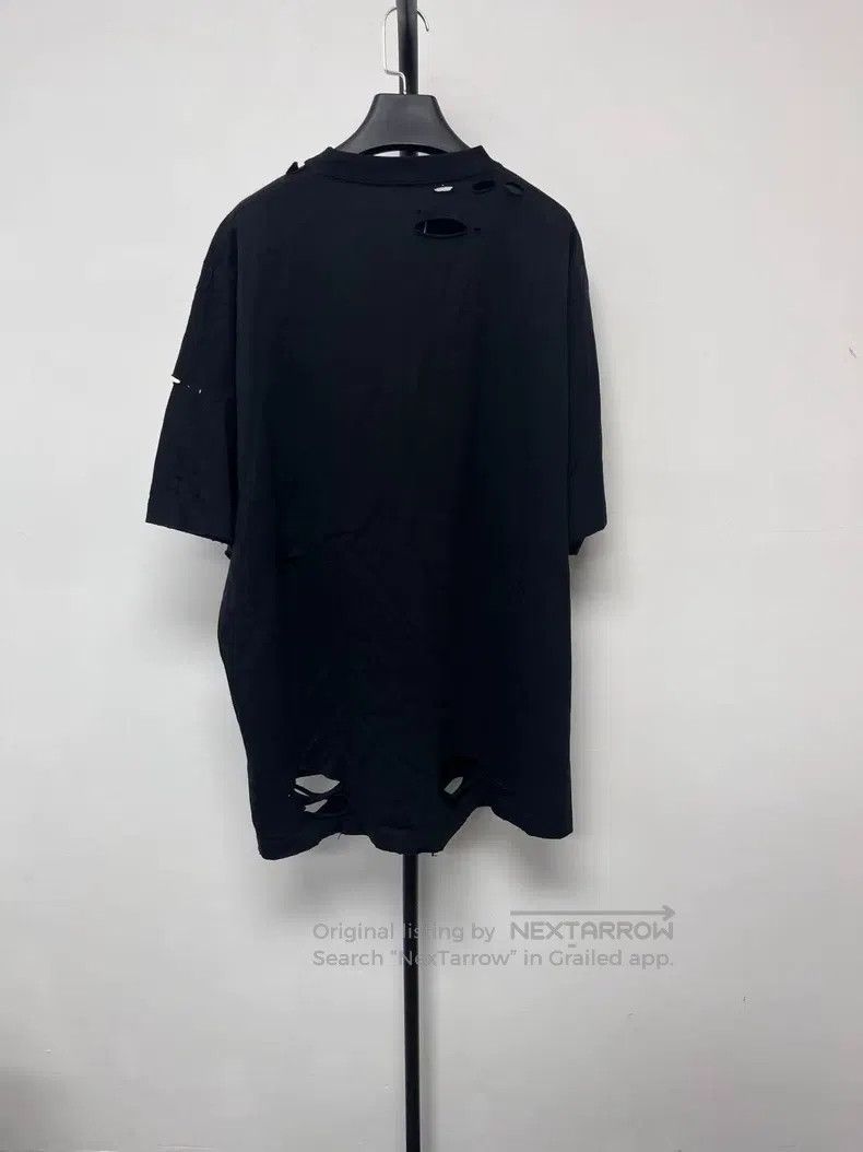 Balenciaga Balenciaga Letter Print Crew Neck Hole Short Sleeve T-Shir Size XS / US 0-2 / IT 36-38 - 2 Thumbnail