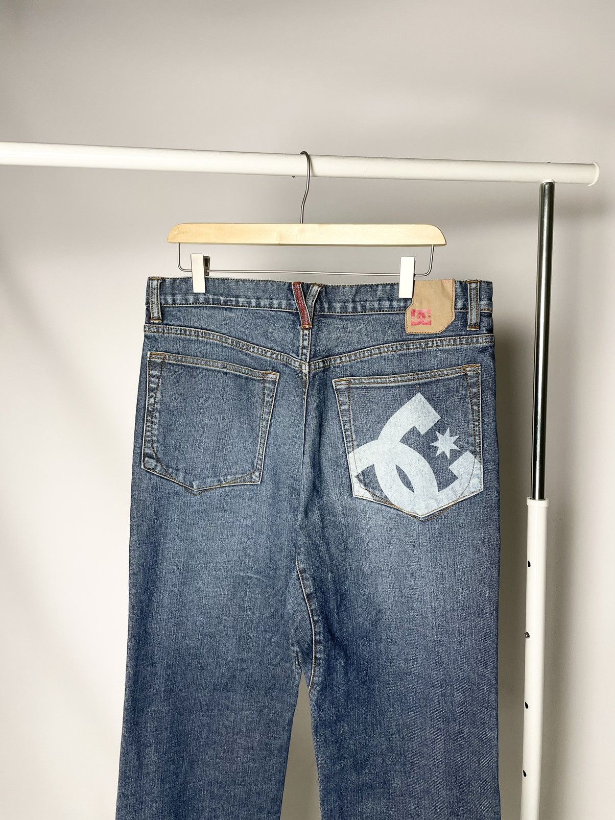 DC Vintage DC Aidan 2 Printed Pocket Supreme Skater Denim Jeans Size US 35 - 1 Thumbnail