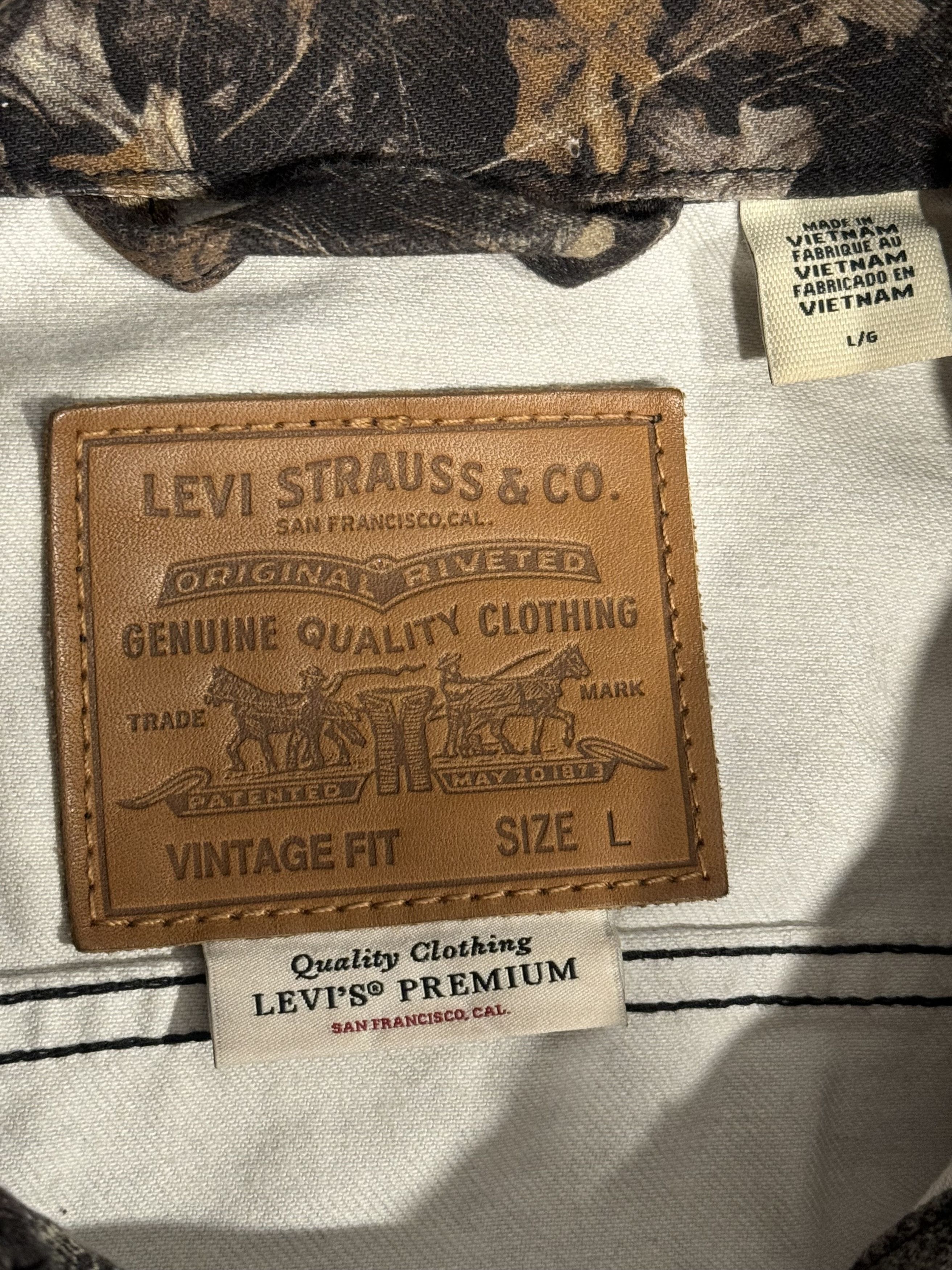 Levi's Levis Tree Camo Trucker Jacket 1 of 1 Size US L / EU 52-54 / 3 - 4 Thumbnail