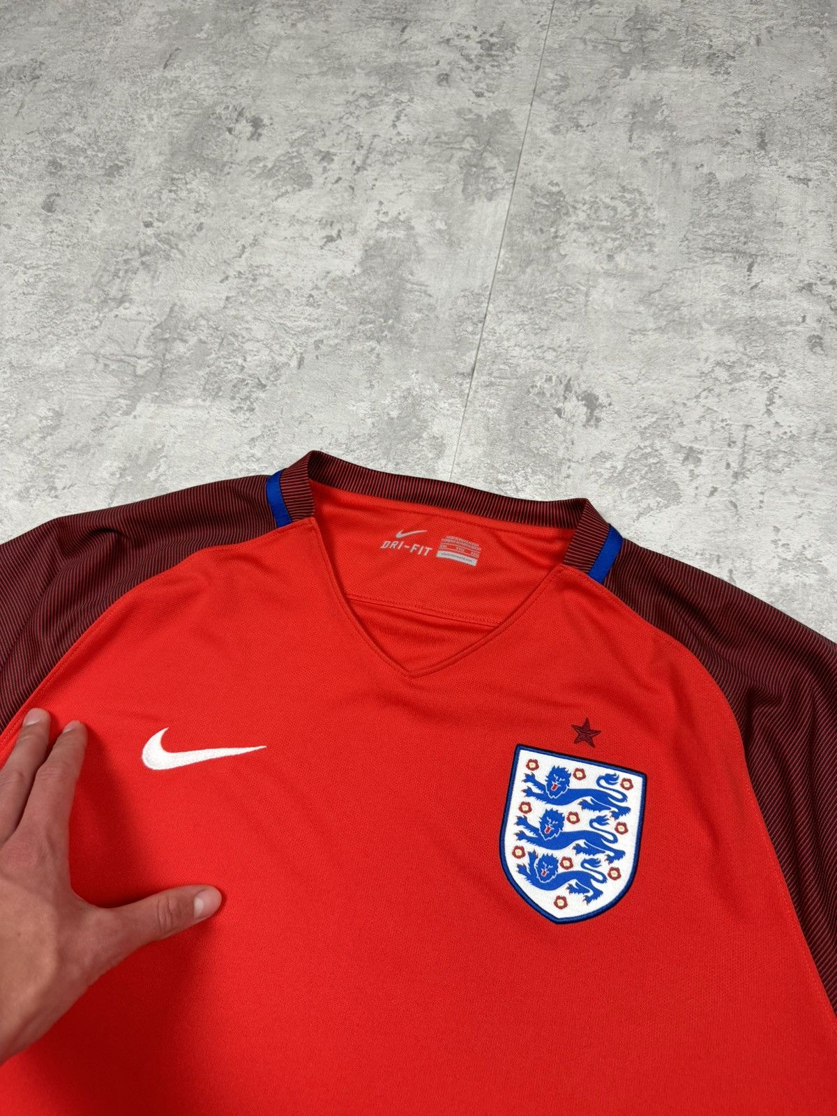 Nike Nike England Jersey 2016 Away Jersey Shirt Mens Football 2XL Size US XXL / EU 58 / 5 - 6 Thumbnail