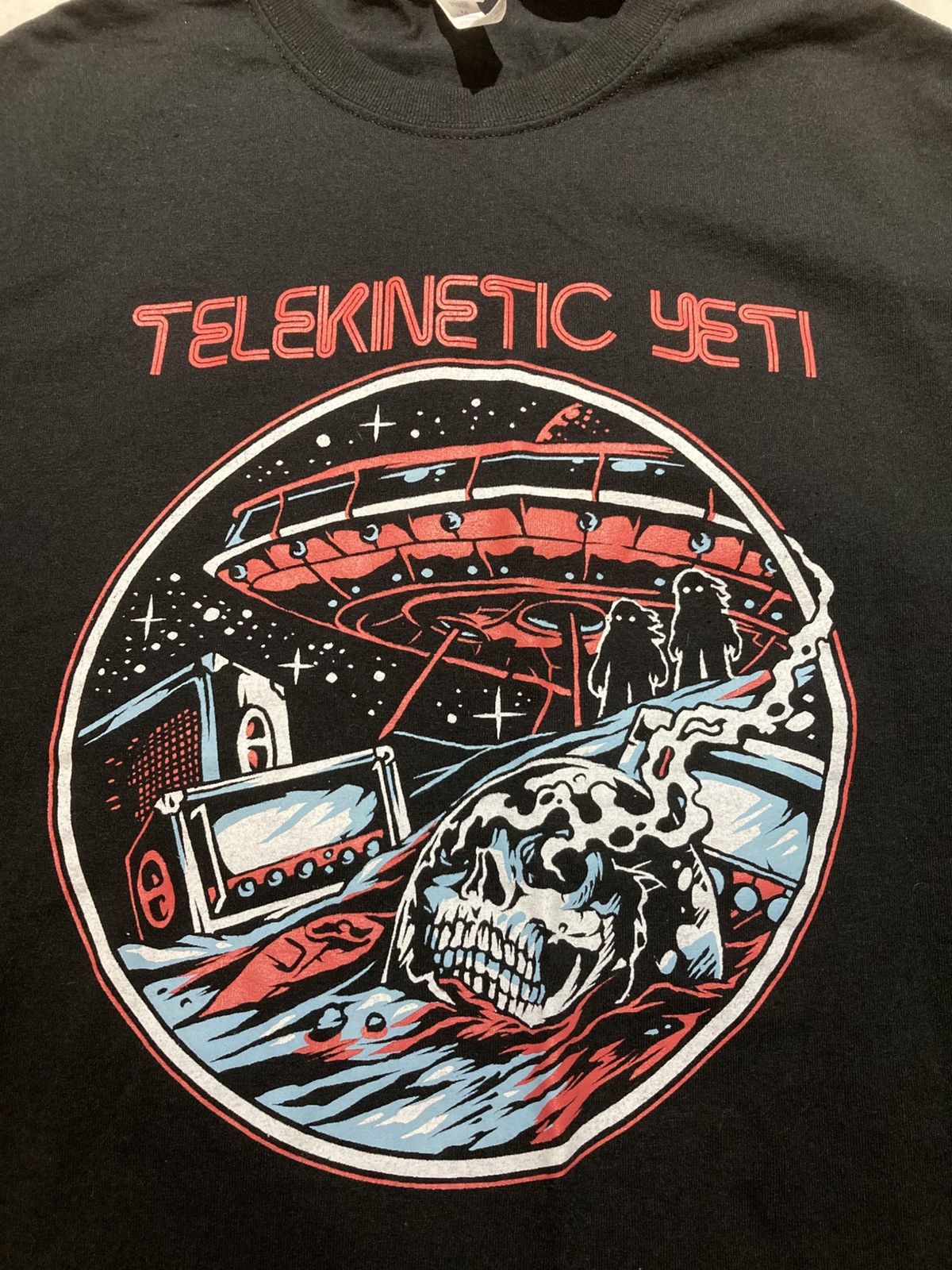 Jerzees Telekinetic Yeti T-shirt, Men’s size medium Size US M / EU 48-50 / 2 - 2 Thumbnail