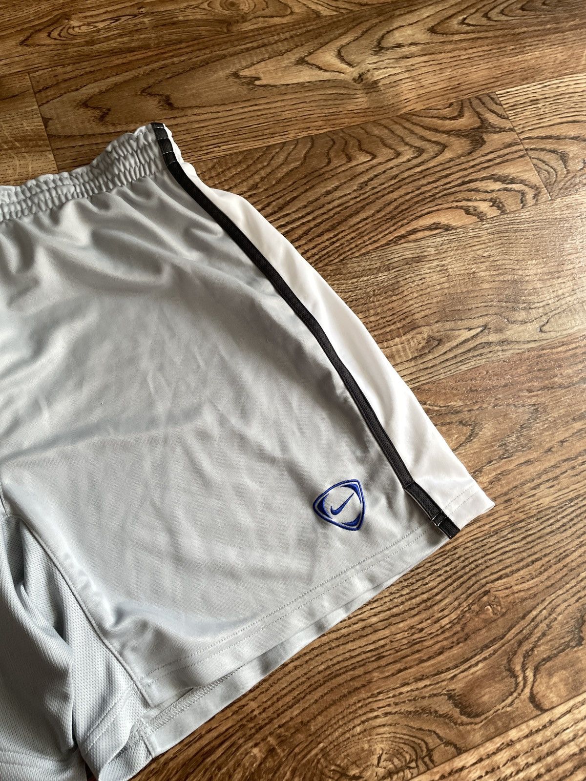 Nike × Vintage Vintage Nike Shorts Baggy Mini Swoosh Mens M Size Y2K 90s Size US 32 / EU 48 - 3 Thumbnail