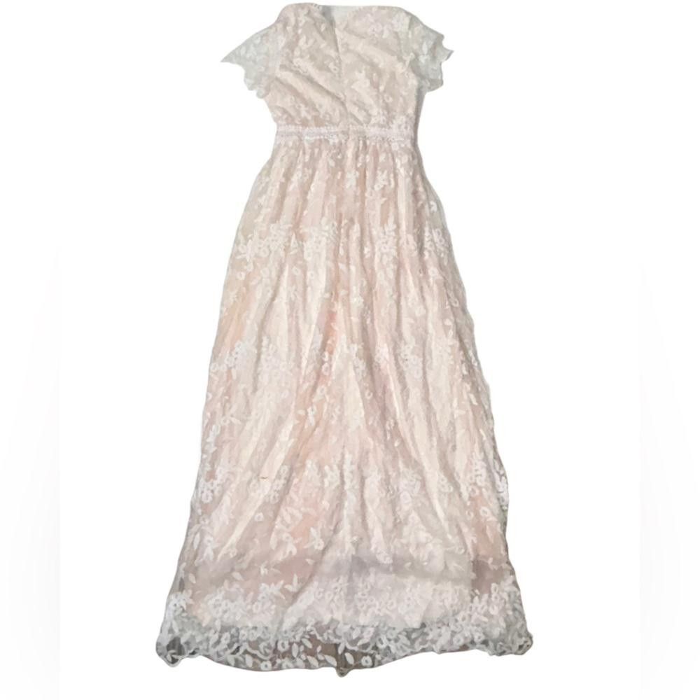 REVOLVE Aakaa l NWT Floral Embroidered White/Peach Maxi Dress XS Size XS / US 0-2 / IT 36-38 - 3 Thumbnail