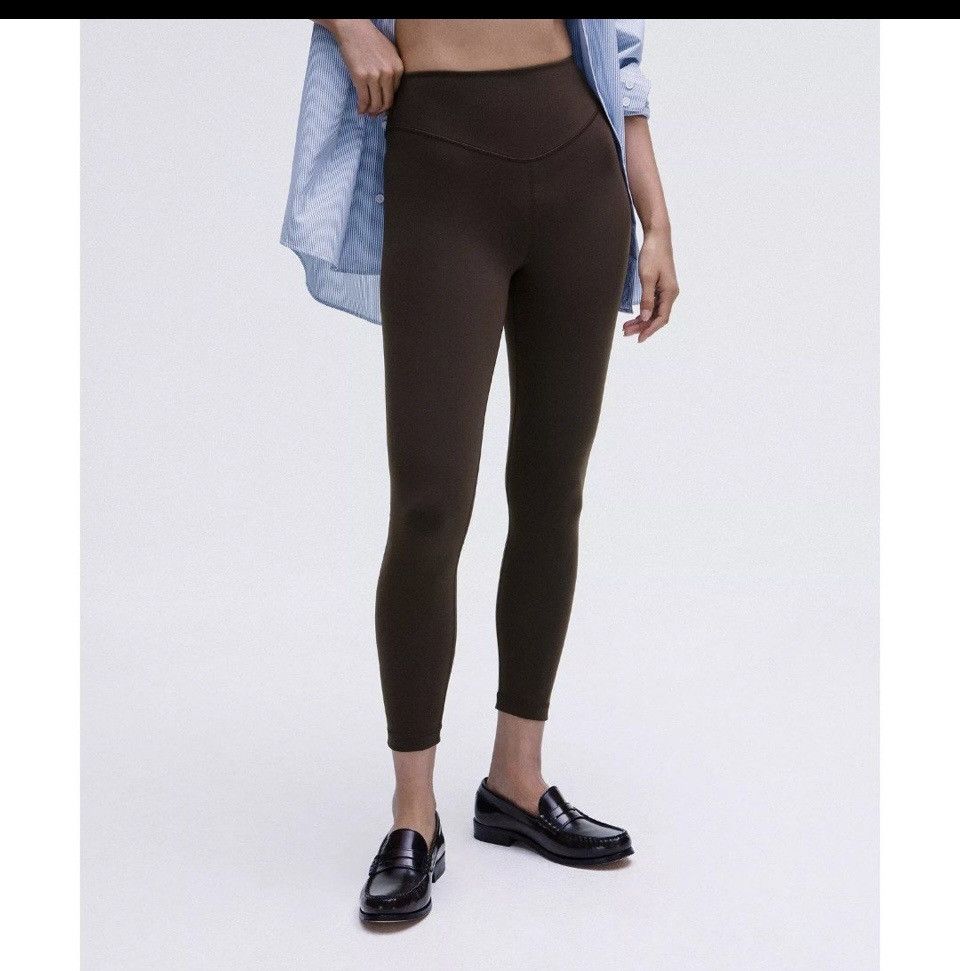 Lululemon Lululemon Wunder Under SmoothCover Tight 25" 6 Espresso Size 28" / US 6 / IT 42 - 4 Thumbnail