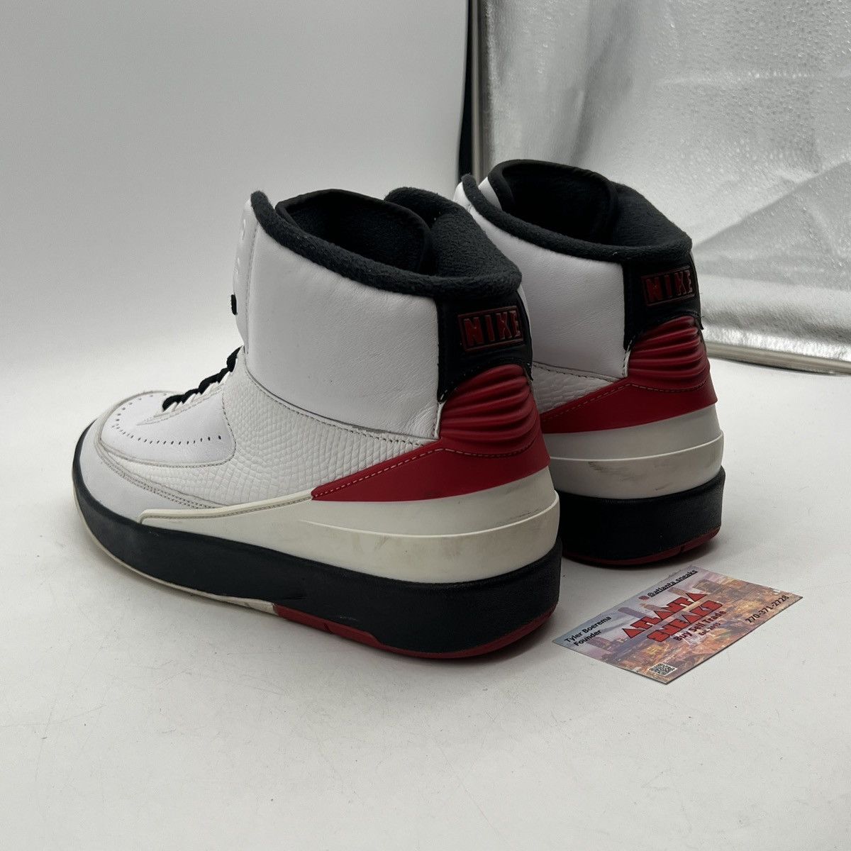 Jordan Brand Air Jordan 2 Chicago Size US 10.5 / EU 43-44 - 4 Thumbnail