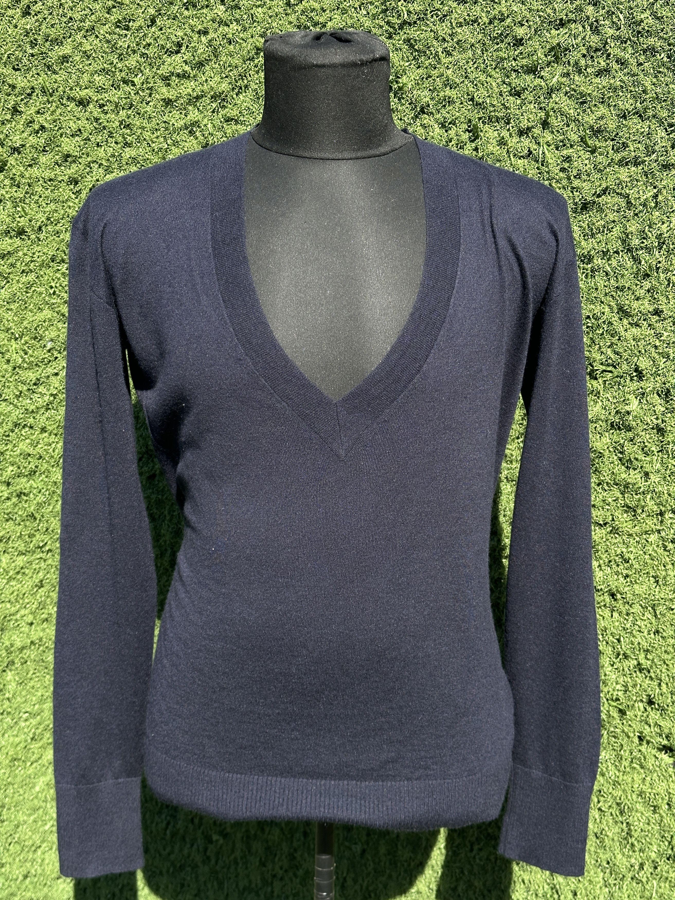 Ralph Lauren Purple Label Ralph Lauren Purple Label Cashmere Low V Neck Sweater Size M Size M / US 6-8 / IT 42-44 - 2 Thumbnail