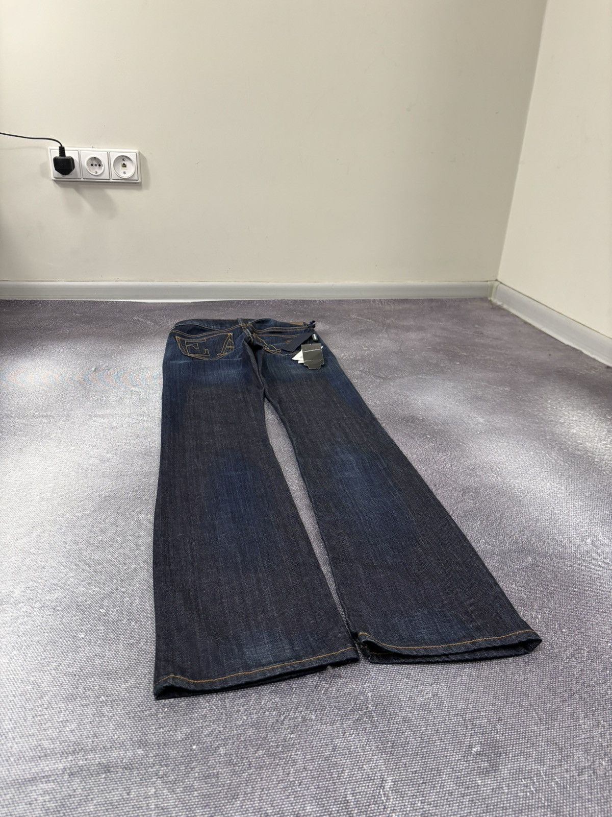 Emporio Armani Emporio Armani Cameron NWT Women’s Navy Blue Denim Jeans Size 25" / US 0 / IT 36 - 19 Thumbnail