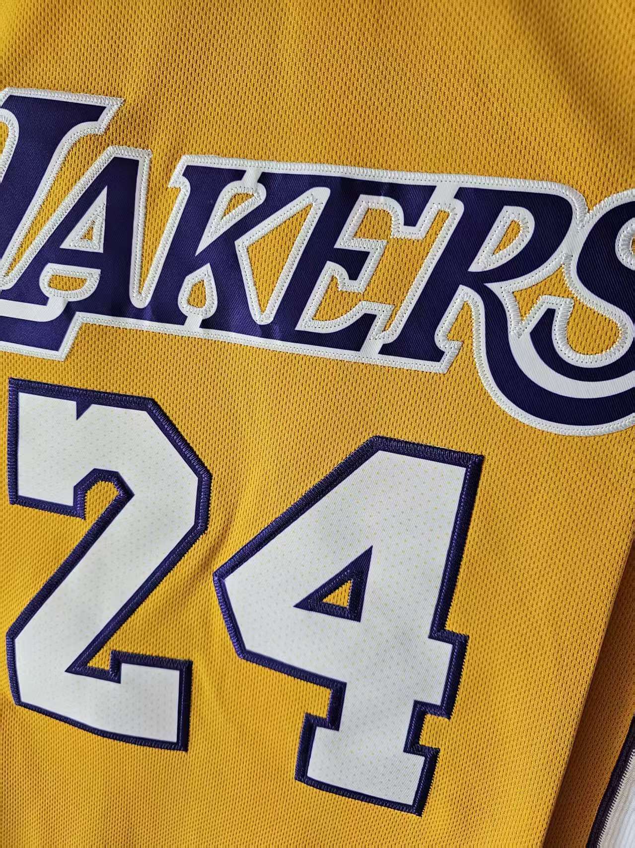 NBA Los Angeles Lakers 24 Kobe Bryant Jersey Size US XL / EU 56 / 4 - 3 Thumbnail