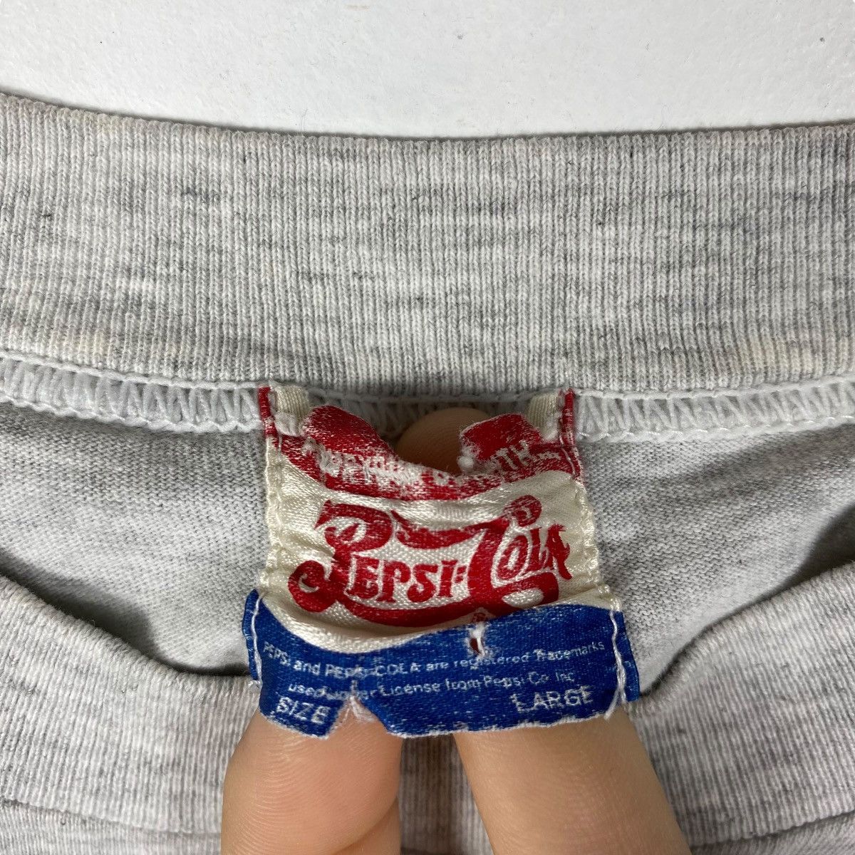 Vintage Vintage 90's PEPSI-COLA America's Favorite Brand Graphic Tee Size US L / EU 52-54 / 3 - 5 Thumbnail